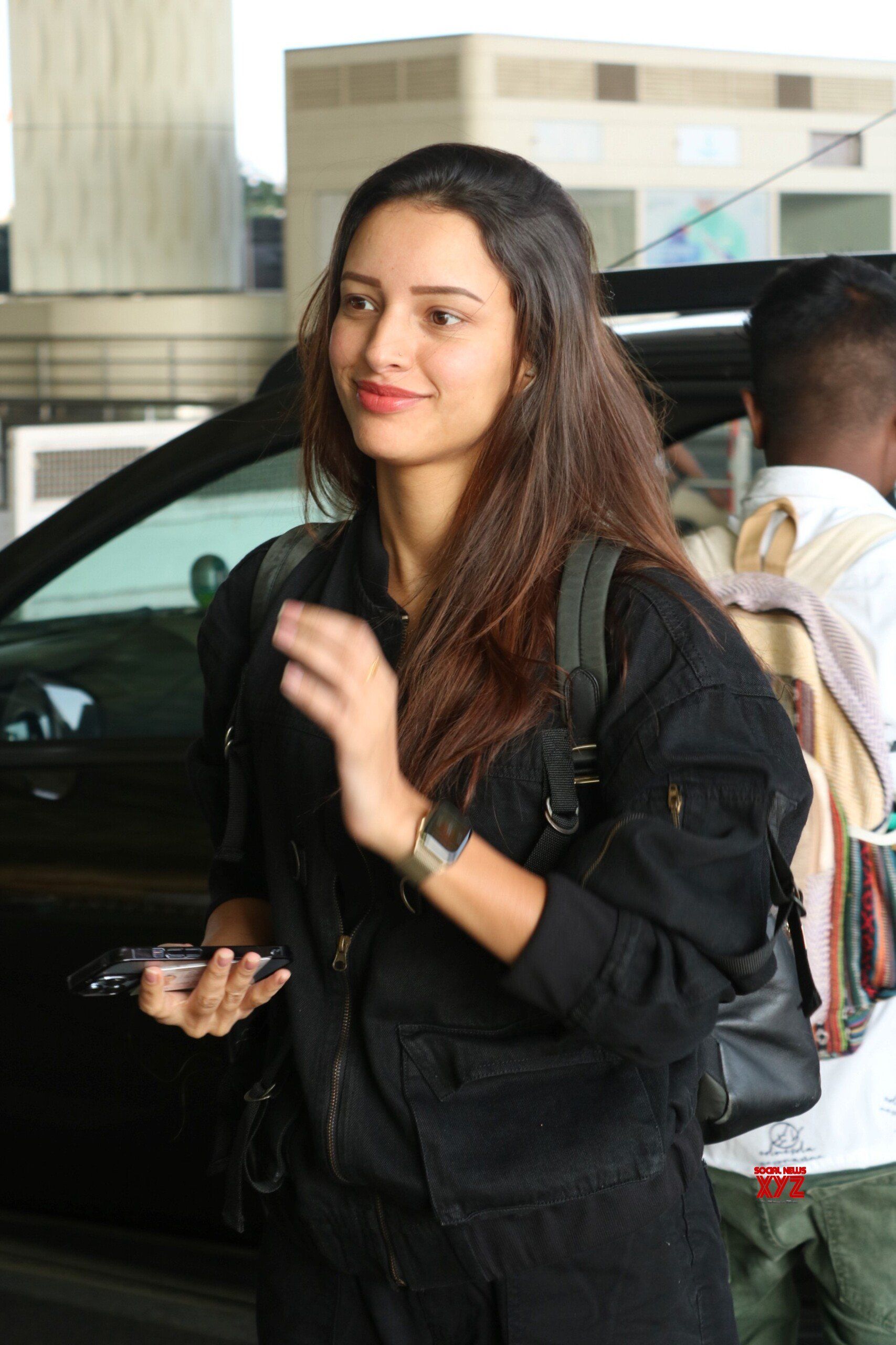 1707x2560 Actress Tripti Dimri Spotted At Airport