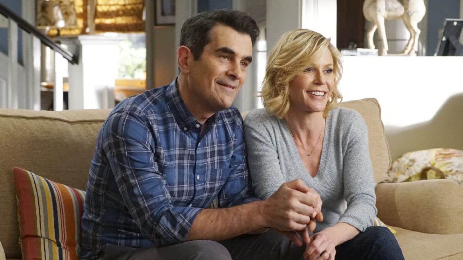 1920x1080 dad shirt from Modern Family