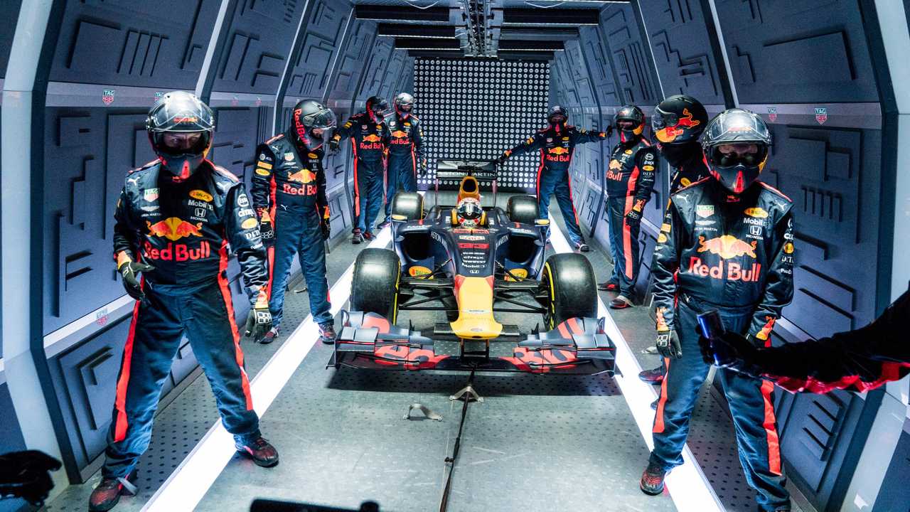 1280x720 F1 Pitstop Wallpaper