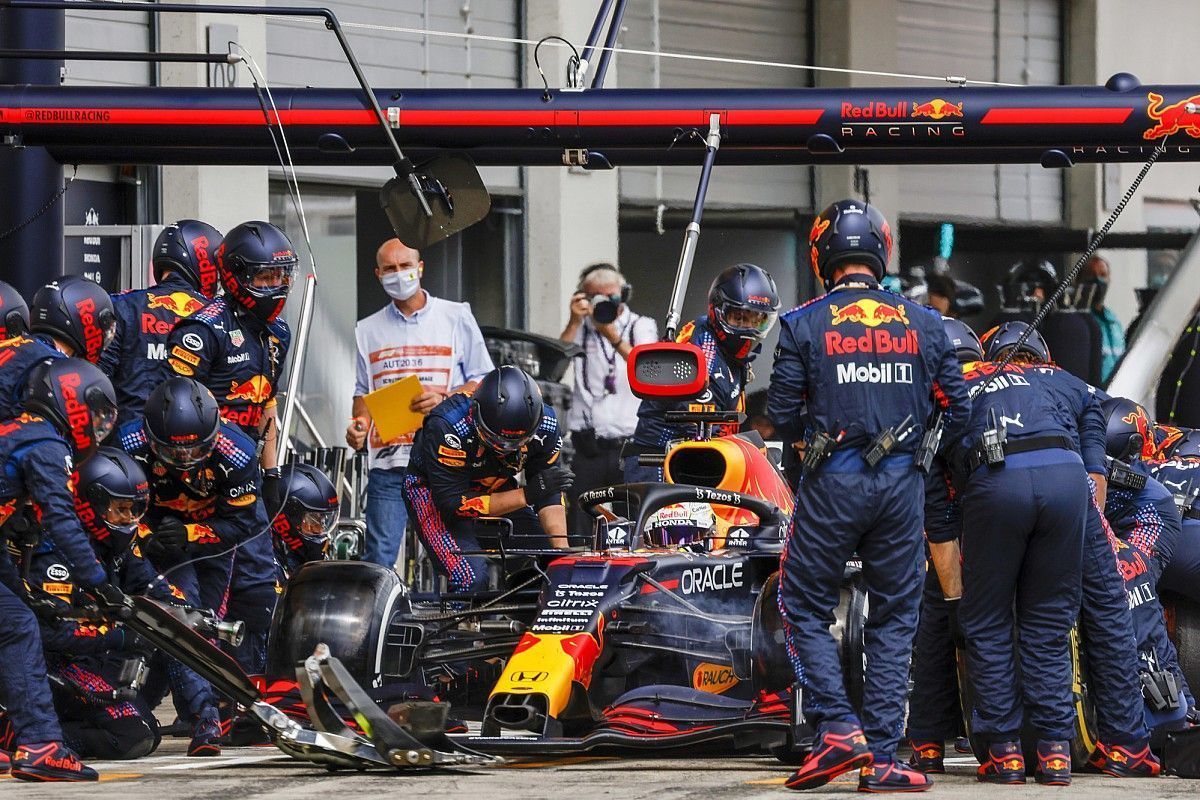 1200x800 FIA tweaks, postpones F1 pitstops