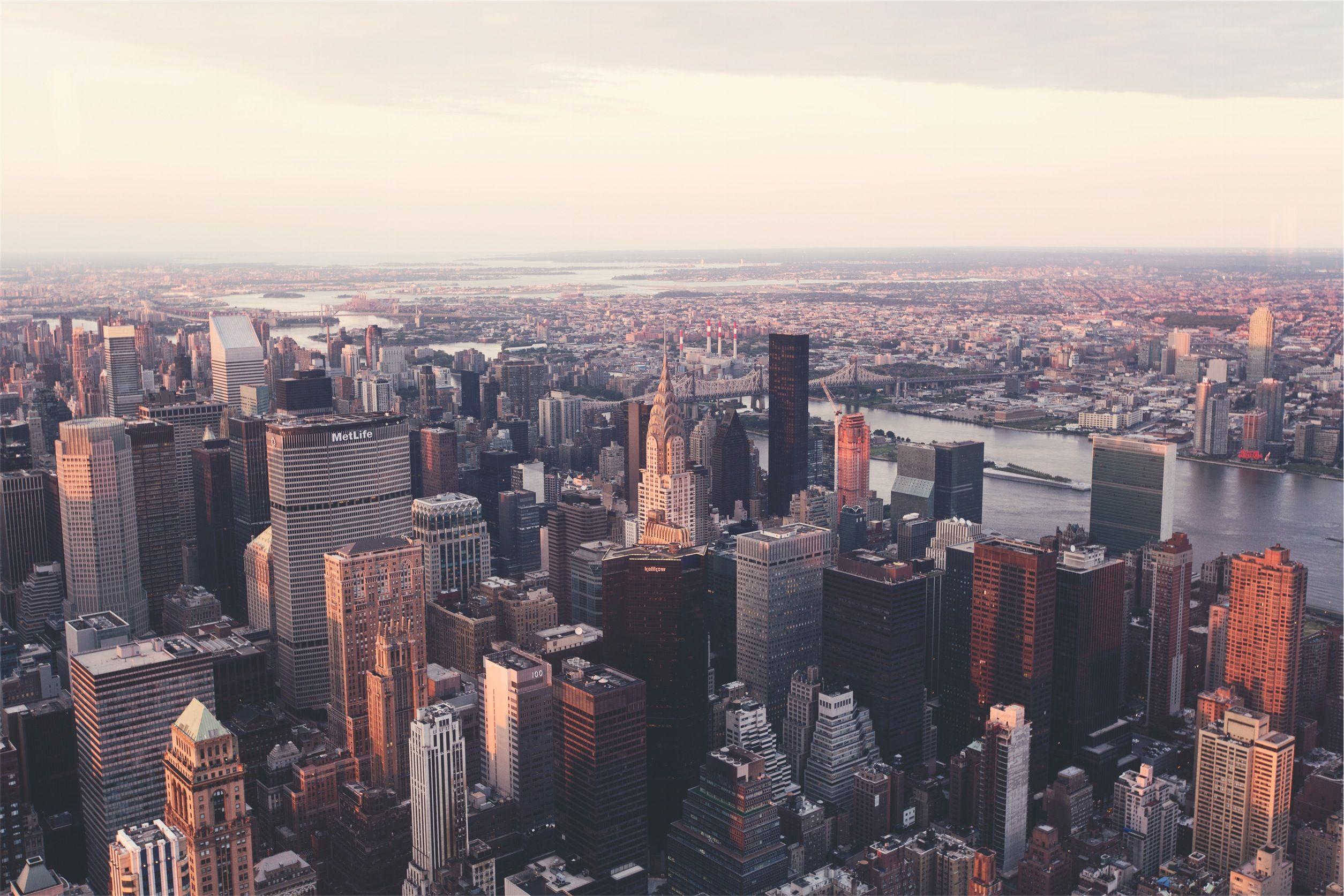 2509x1673 Android Wallpaper: A trip to the city