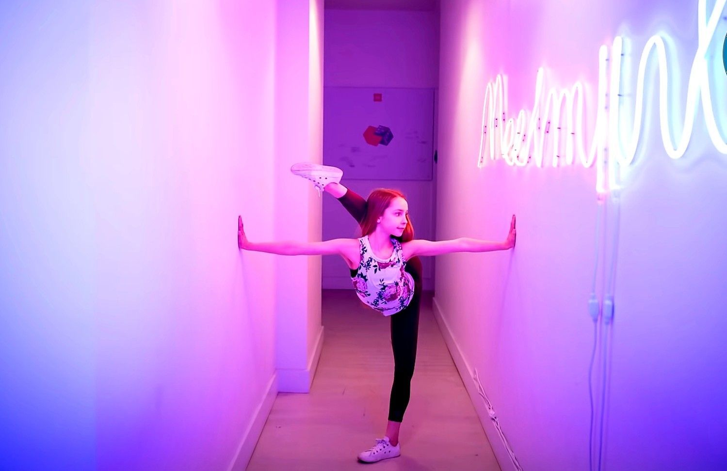 1499x972 Flexibility dance, Dance photography
