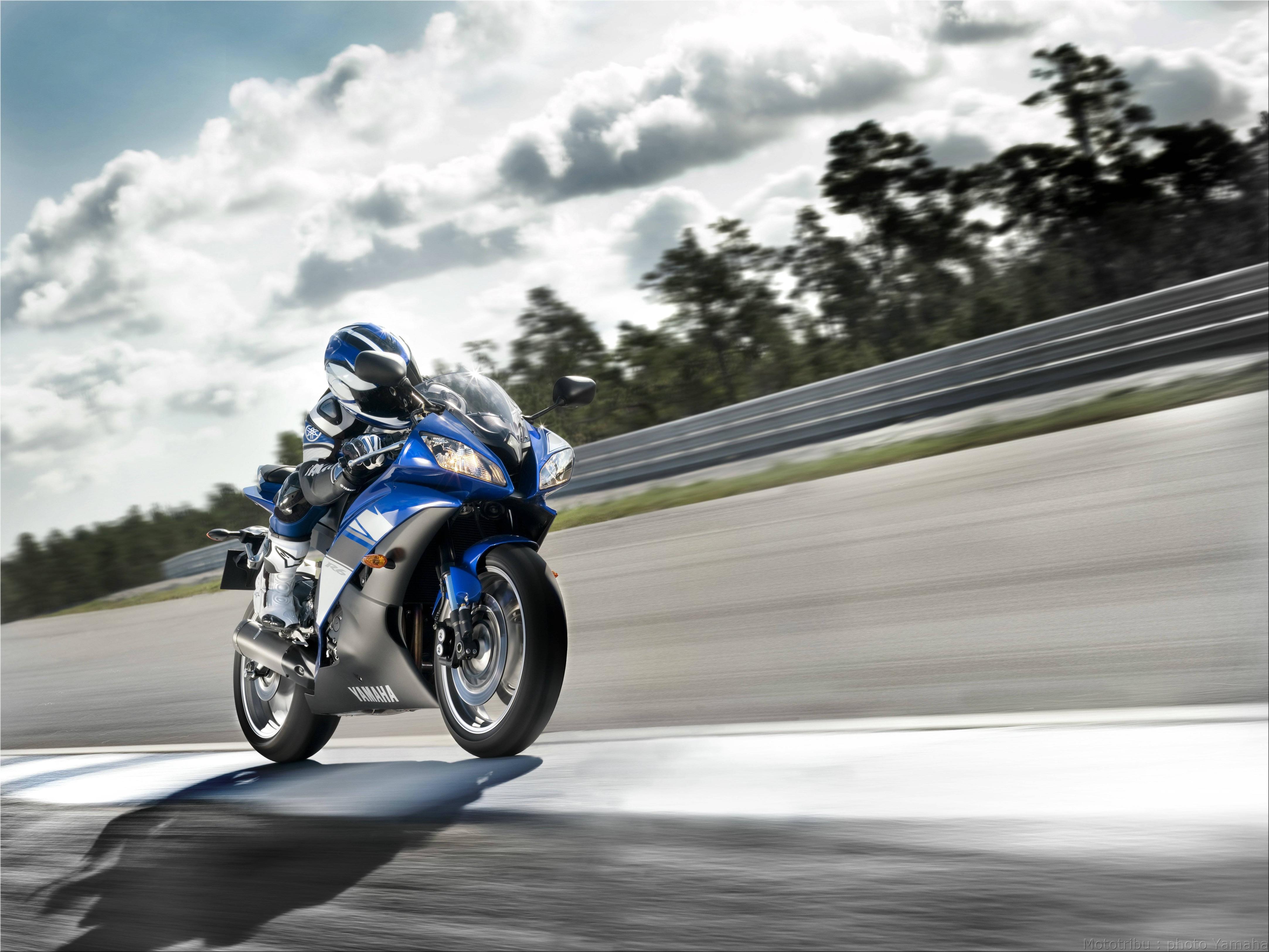 4330x3247 Yamaha R6 Wallpaper E2X