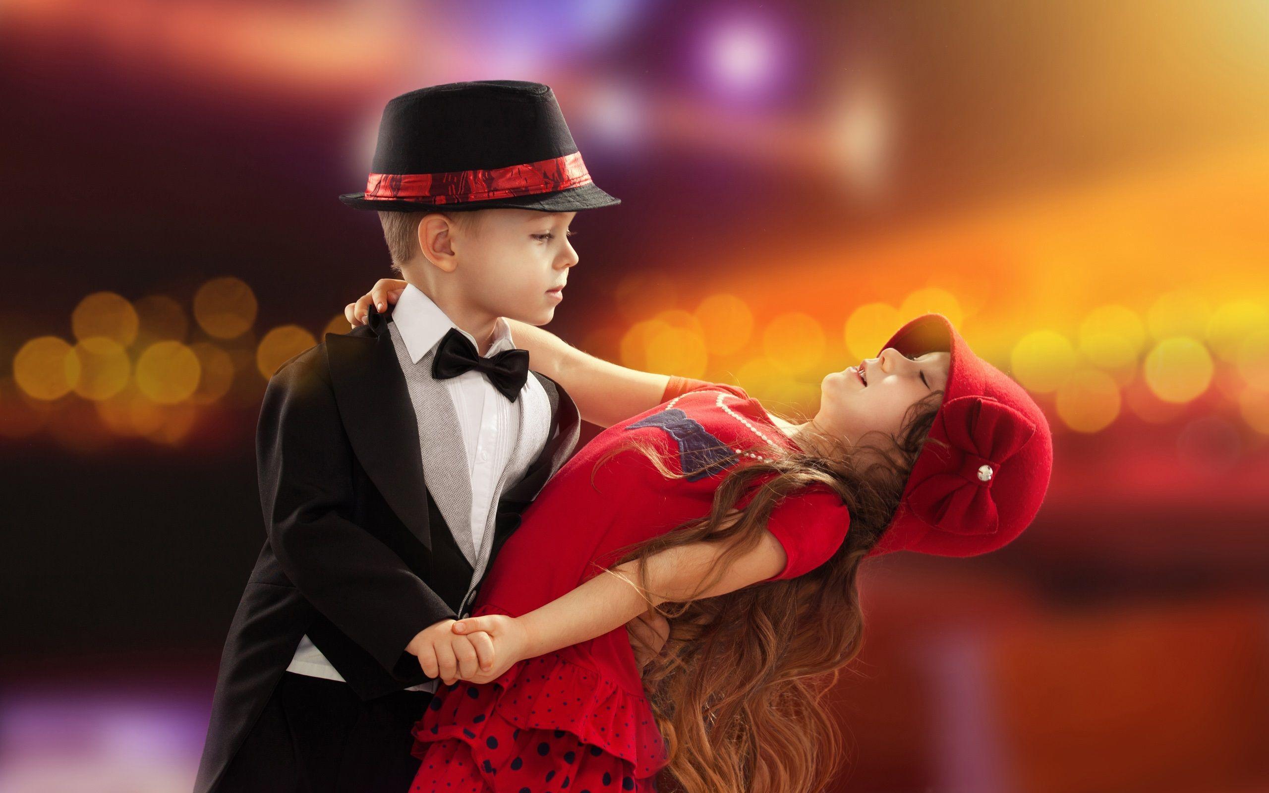 2560x1600 Beautiful dance, cute girl and boy, child wallpaper