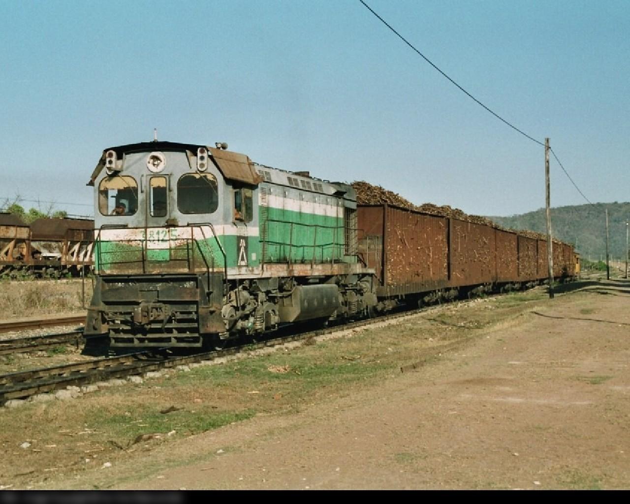 1280x1024 Cuba Trains Wallpaper for Android