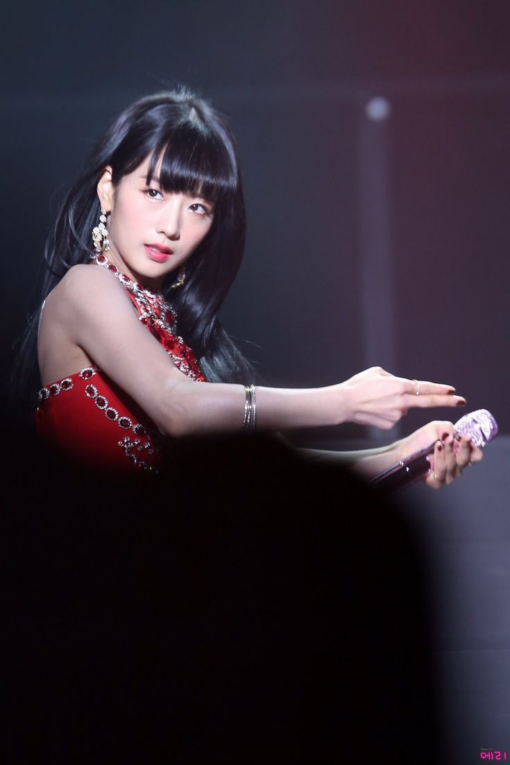 735x1102 Yoon Bomi Apink❤190202 PINK COLLECTION