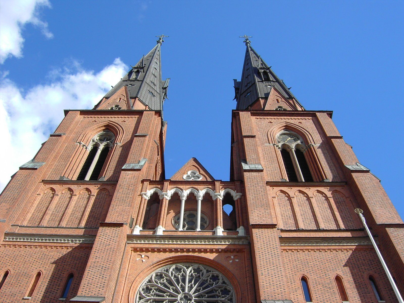 1600x1200 Uppsala Cathedral Free Photo Download