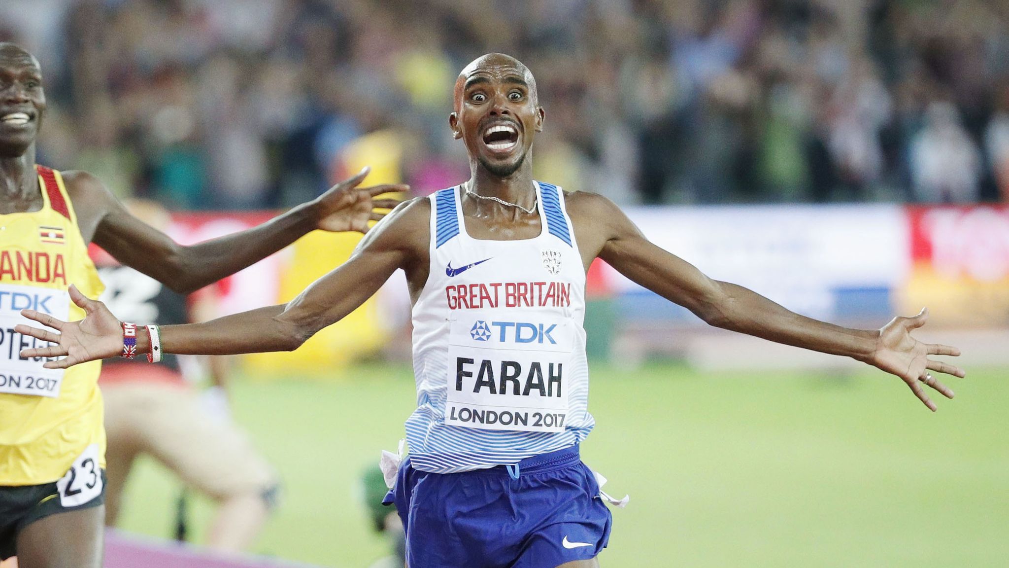2048x1152 Tokyo Olympics: Sir Mo Farah focused