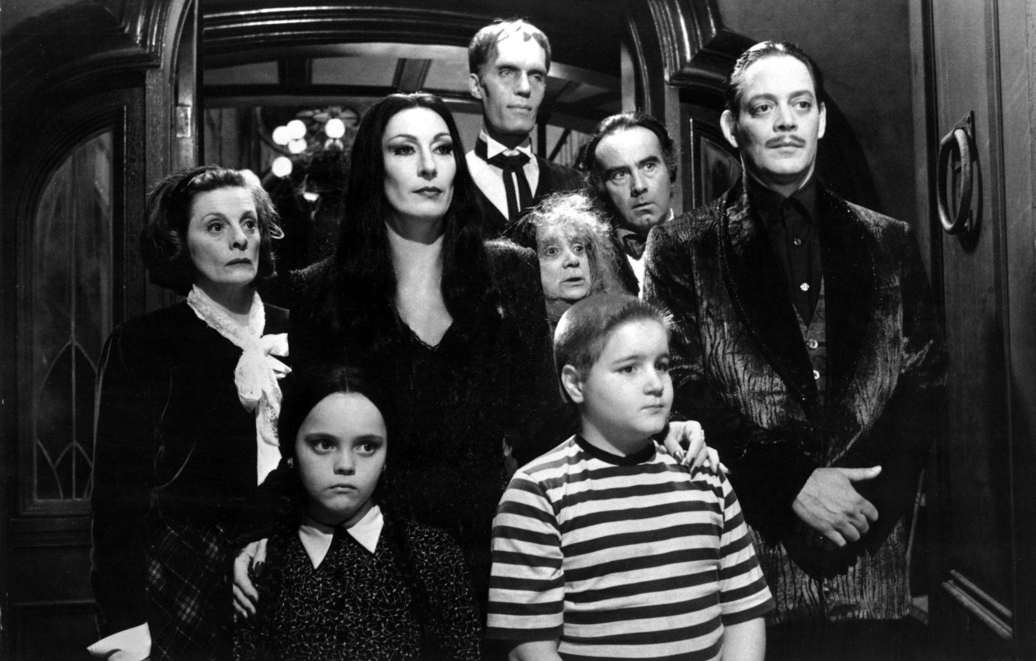 Addams Family Wallpapers Top Free Addams Family Backgrounds Addams Family Wallpapers Top Free Addams Family Backgrounds