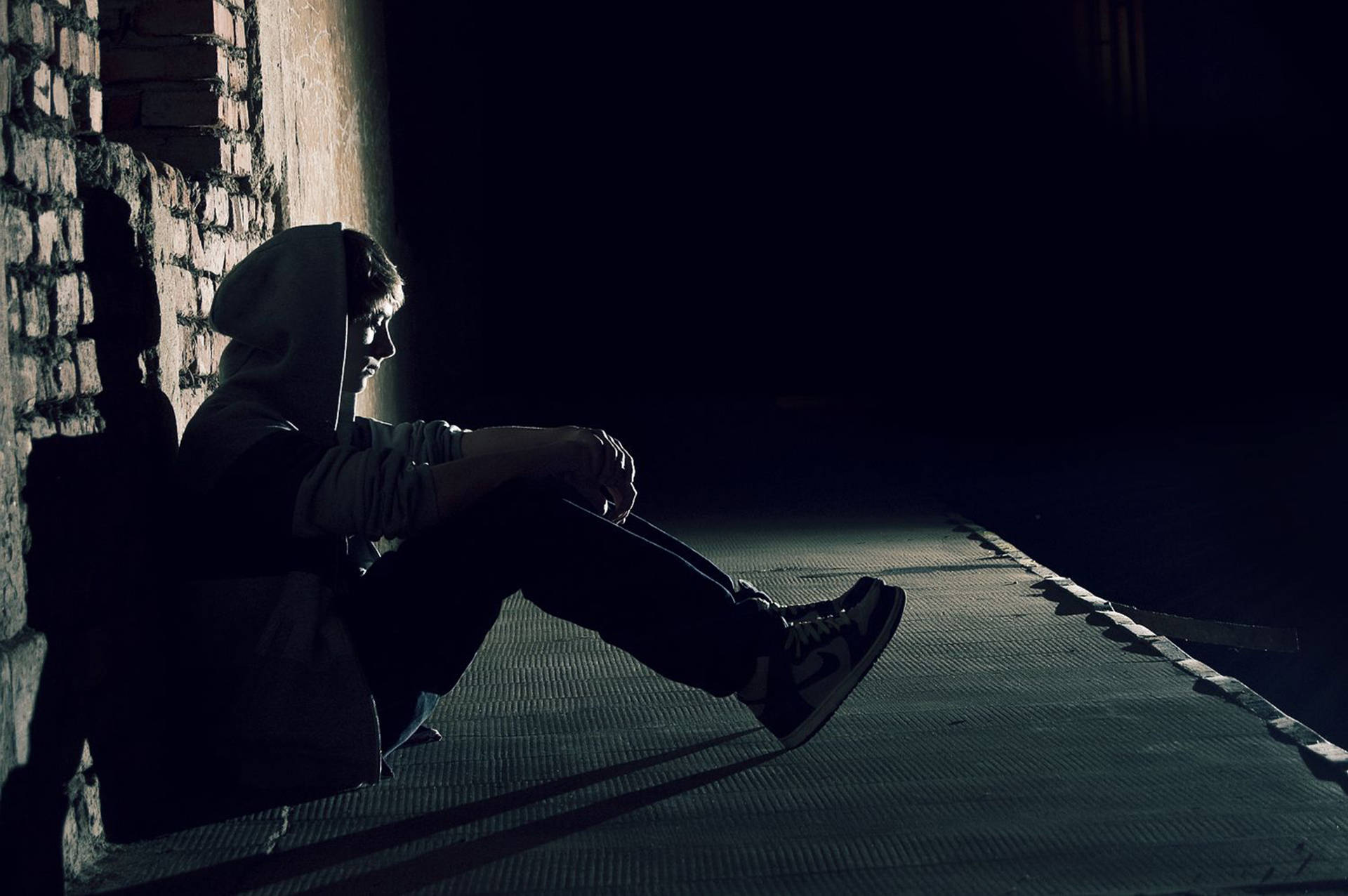 1920x1276 Unseen Pain Wallpaper