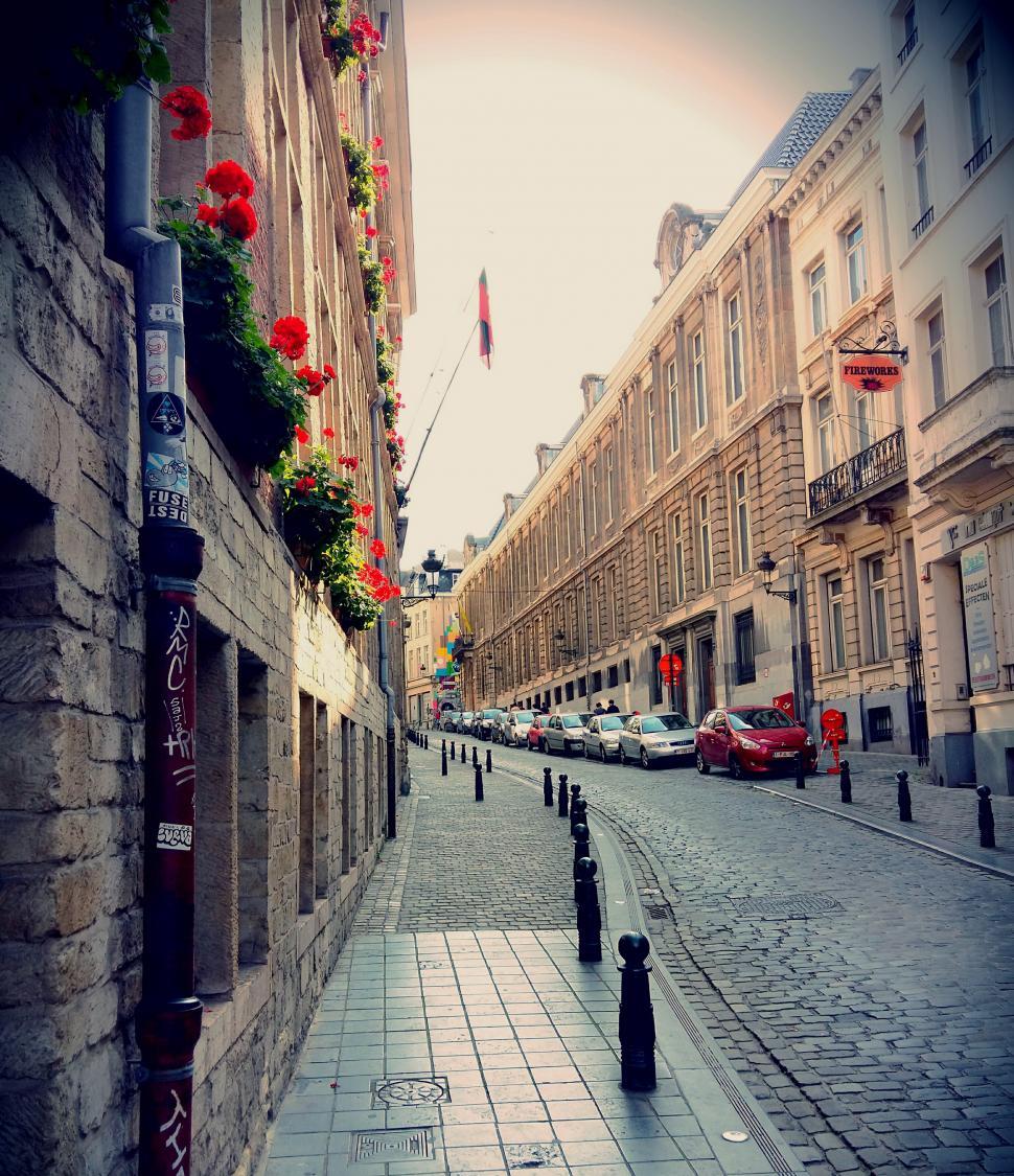 970x1125 Streets of Brussels wallpaper