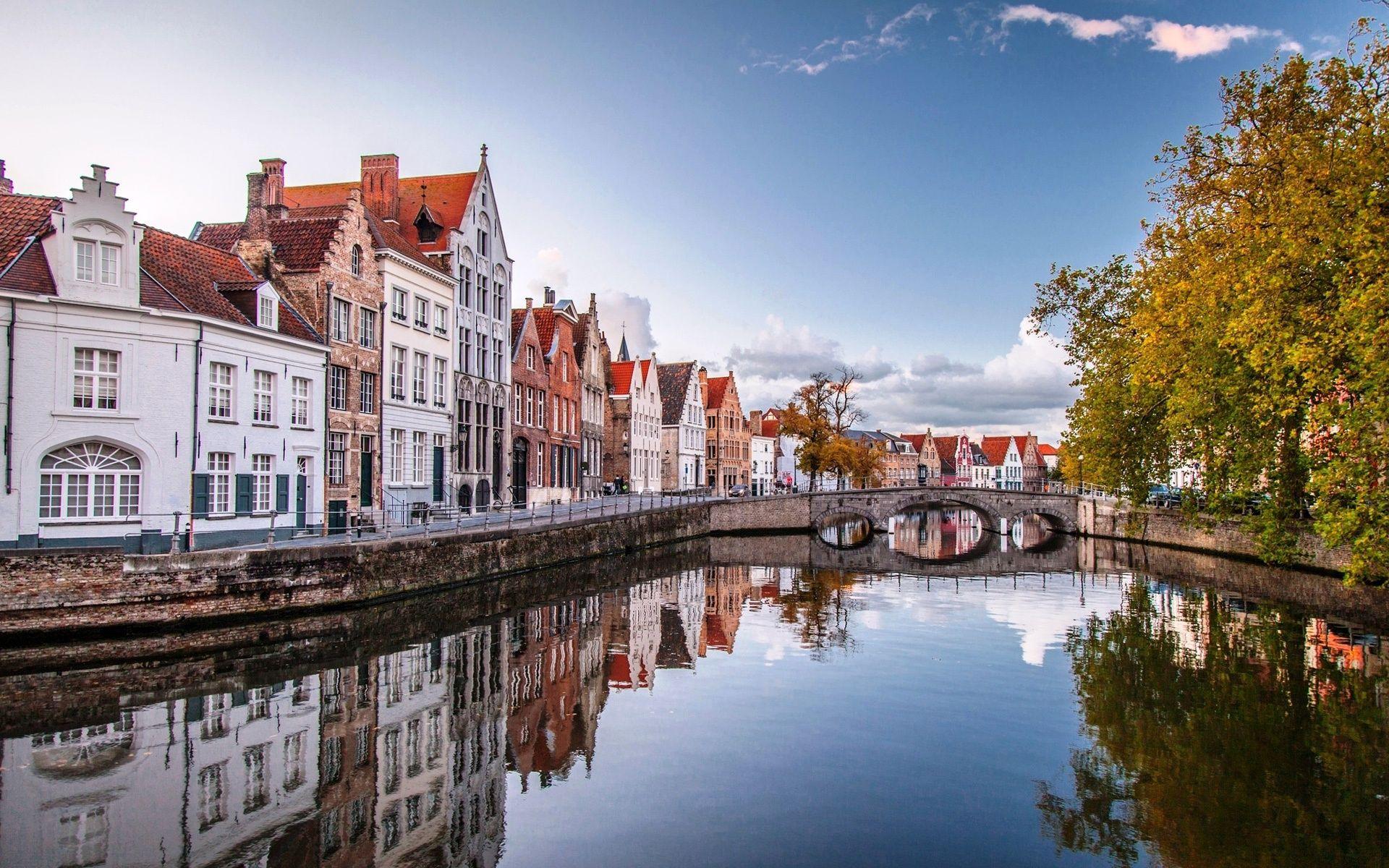 1920x1200 Brussels, Belgium, beautiful autumn scenery, houses, water, river
