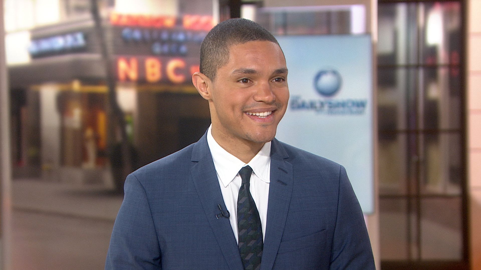1920x1080 Trevor Noah: Part of me is panicking