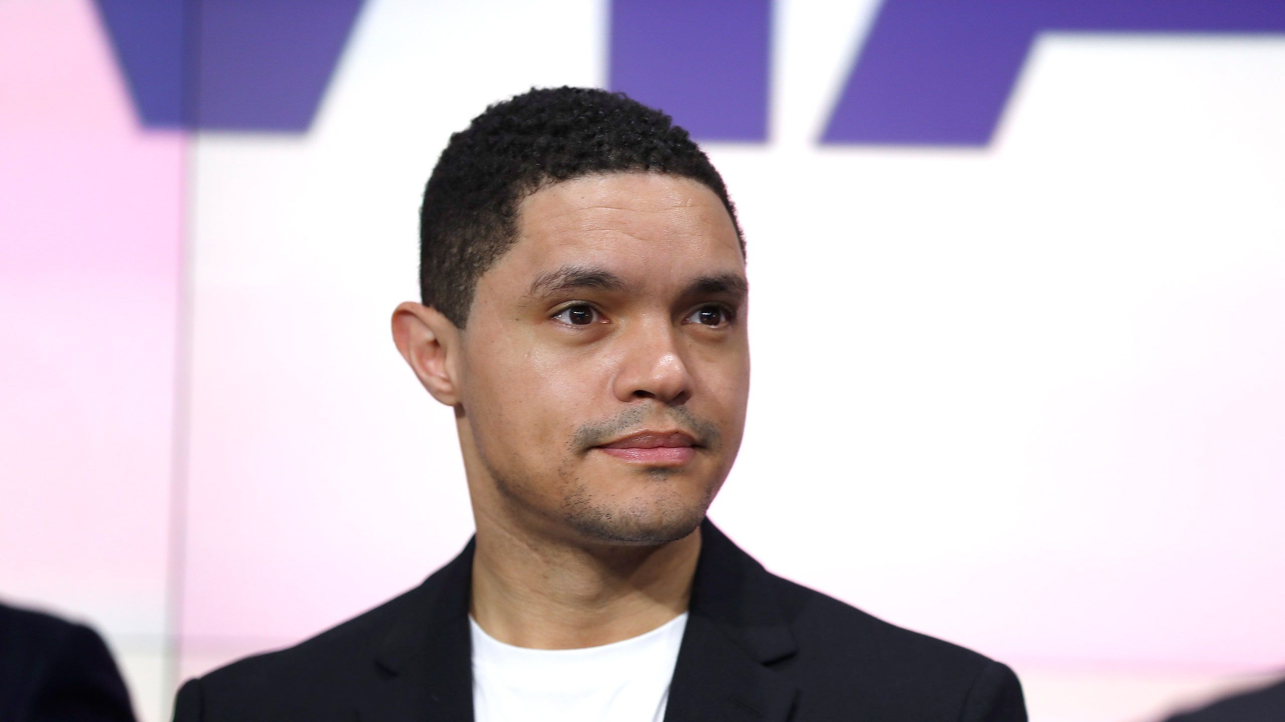 2560x1440 Trevor Noah Buys Japanese Inspired L.A