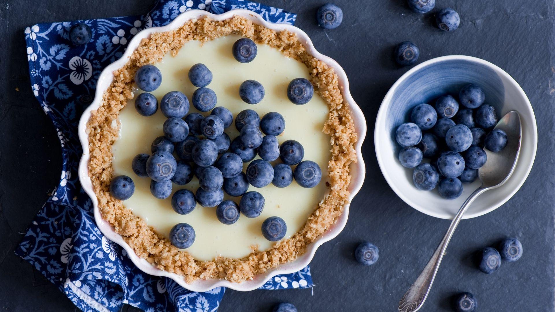 1920x1080 Download 1920x1080 Blueberries, Dessert, Spoon, Fruits
