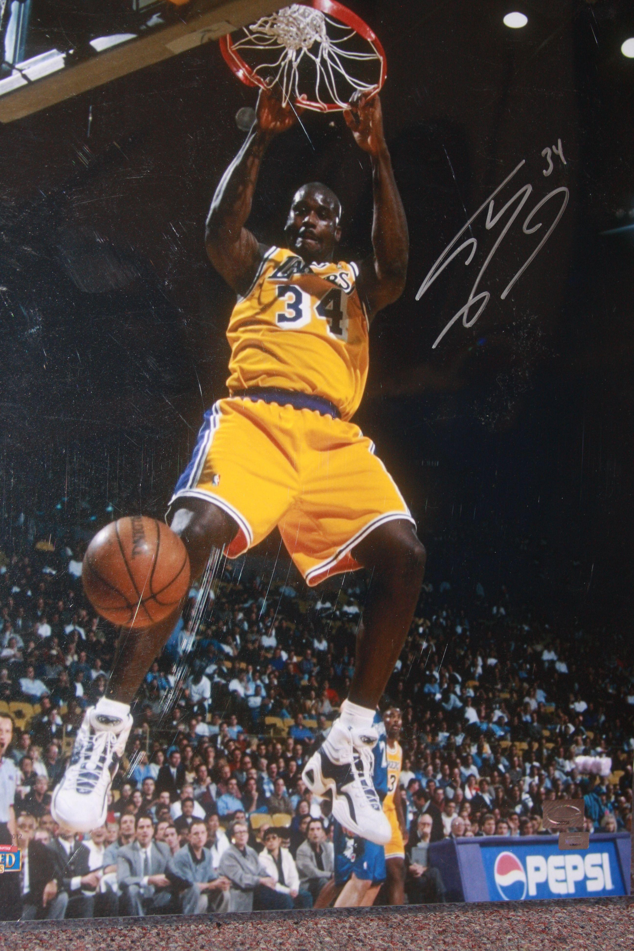 2592x3888 Shaquille O'Neal Wallpaper