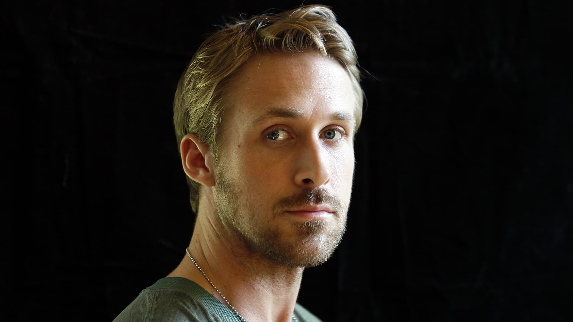Ryan Gosling Wallpapers Top Free Ryan Gosling Backgrounds Wallpaperaccess