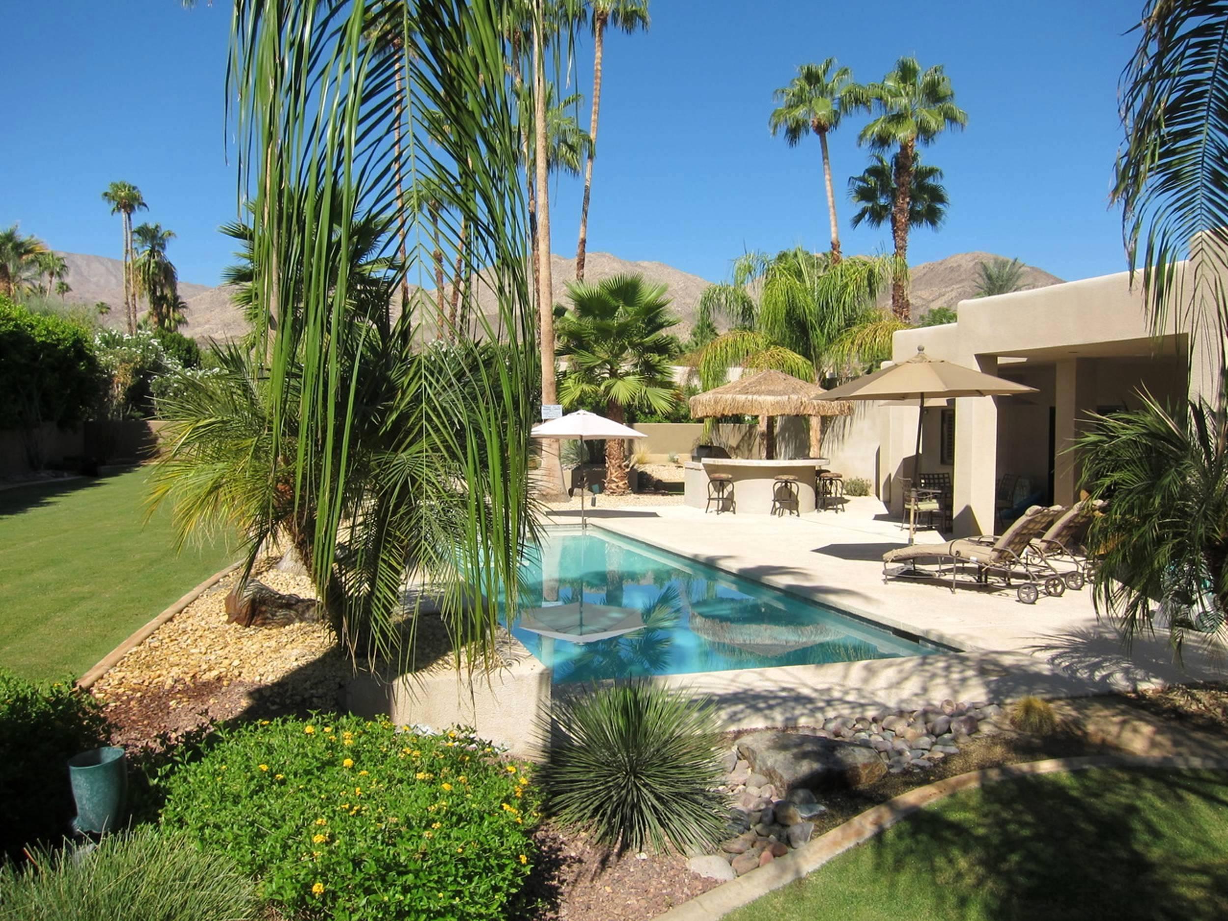 2500x1875 Garden In Palm Springs California America Usa HD desktop