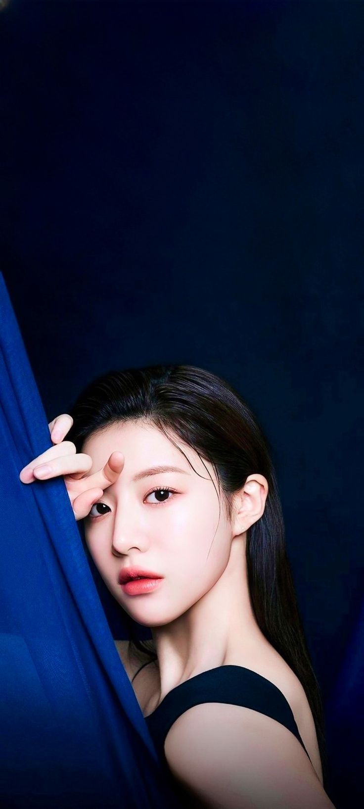 736x1635 Goyounjung