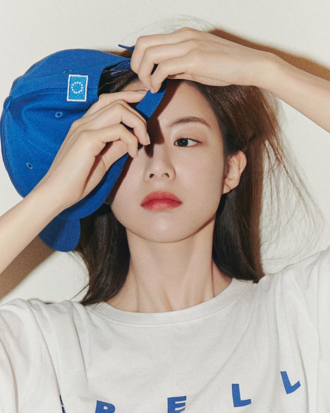 1080x1350 Go Yoon Jung Wallpaper