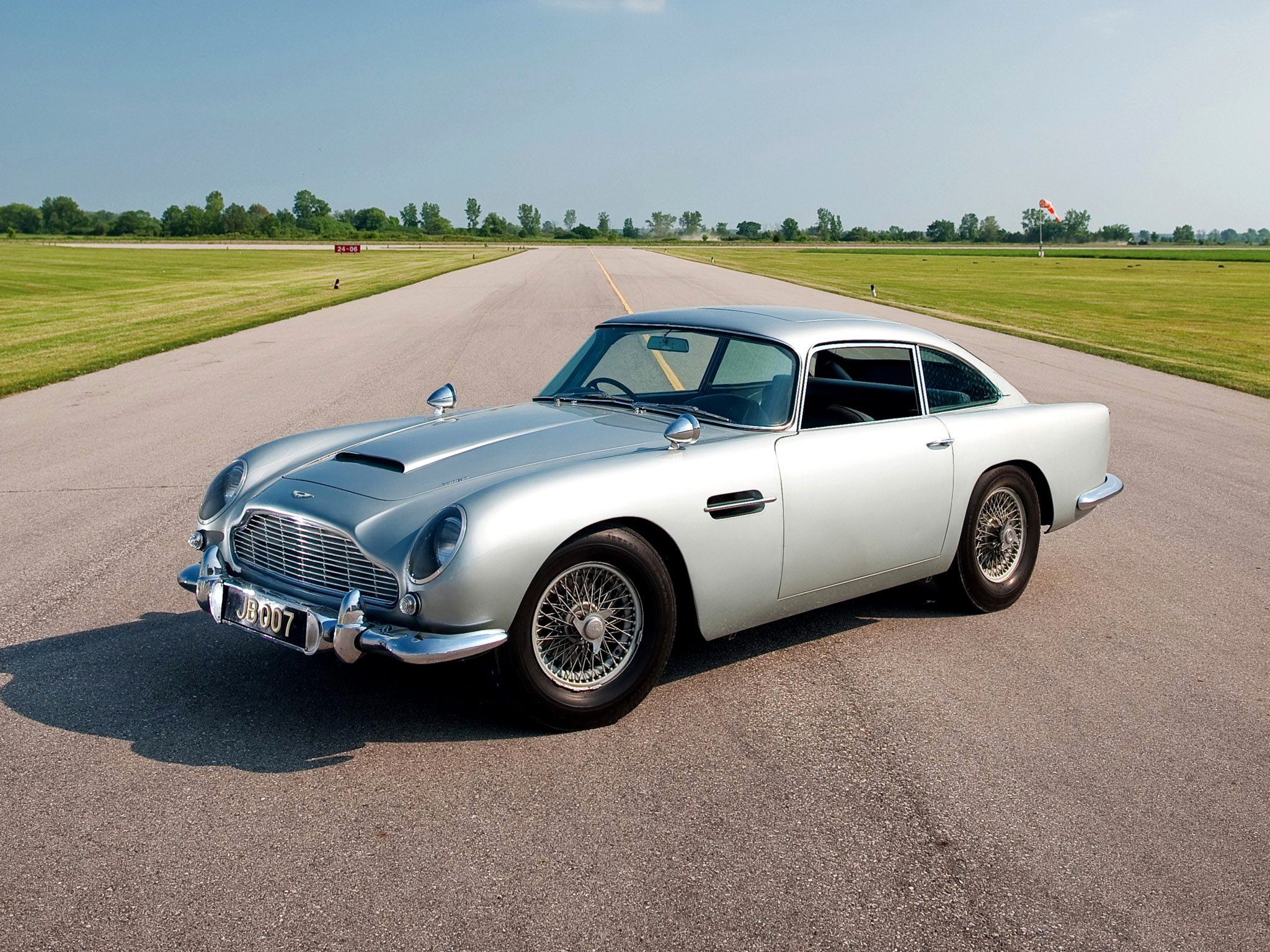 2048x1536 Photos Aston Martin 1964 DB5 James Bond