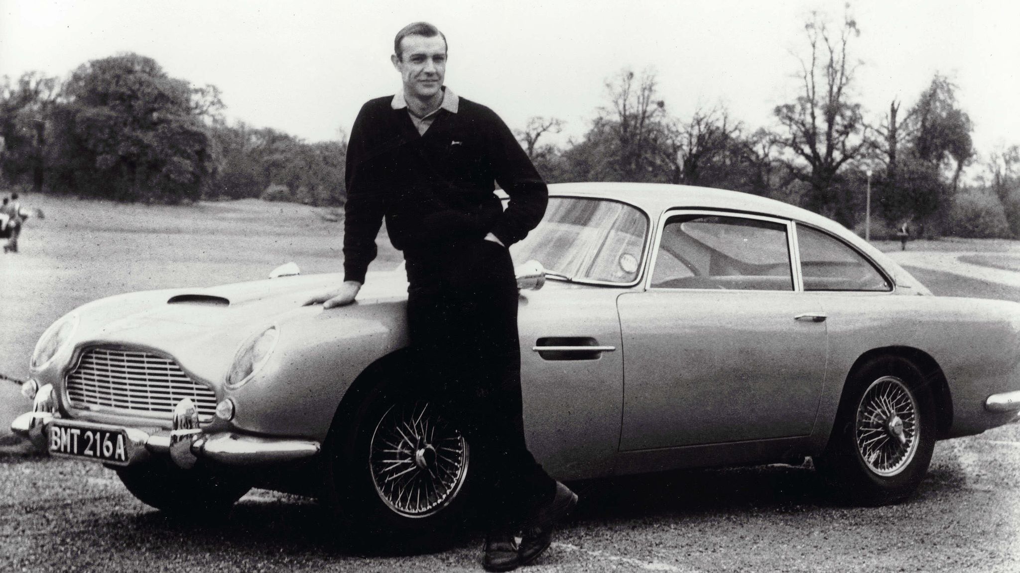2048x1152 James Bond's missing Aston Martin DB5