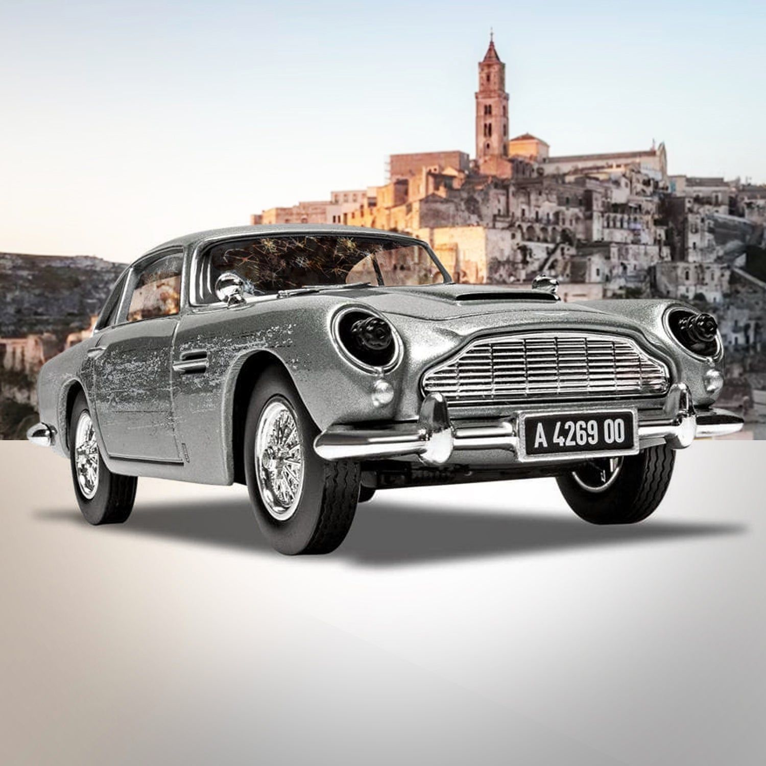 1500x1500 James Bond Aston Martin DB5 Model Car
