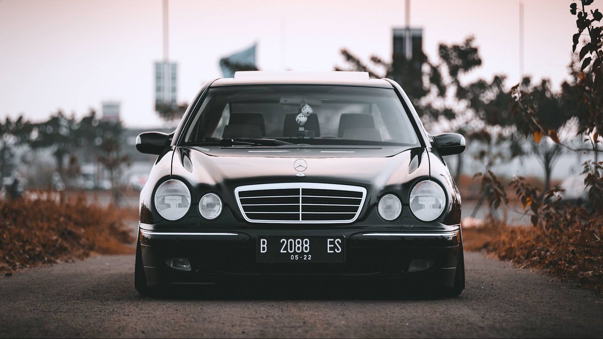1920x1080 Benz, W E section mercedes