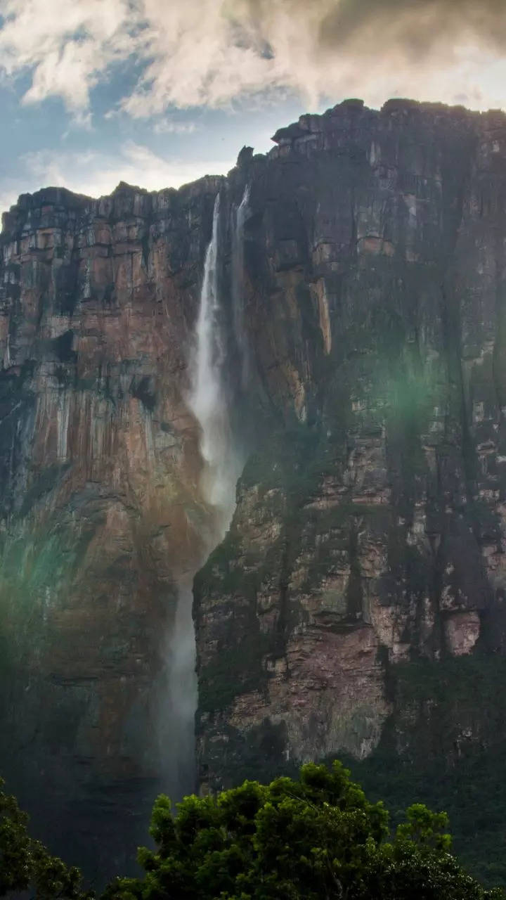 720x1280 World's highest waterfalls that are a