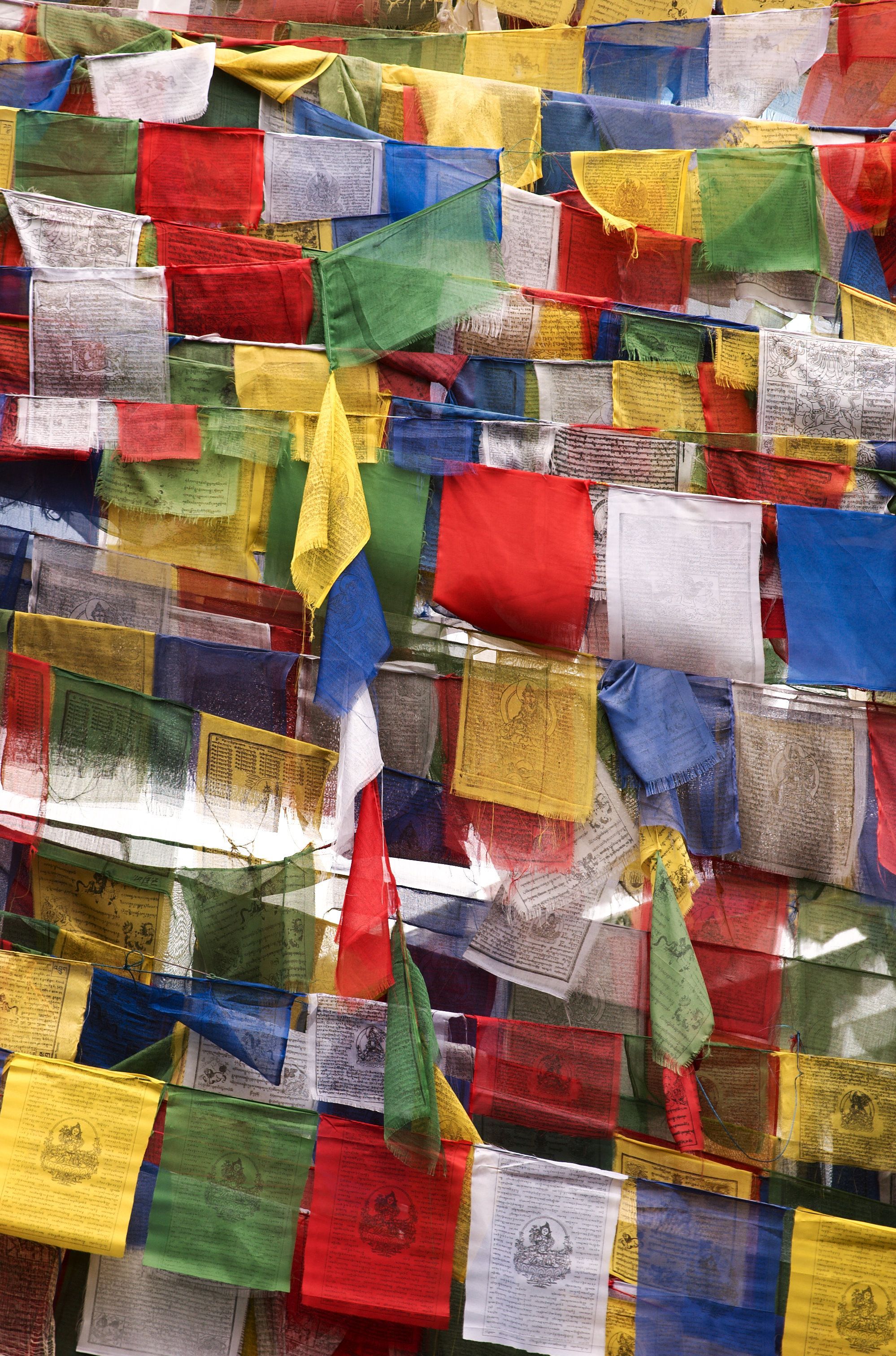 1998x3024 Prayer flags in