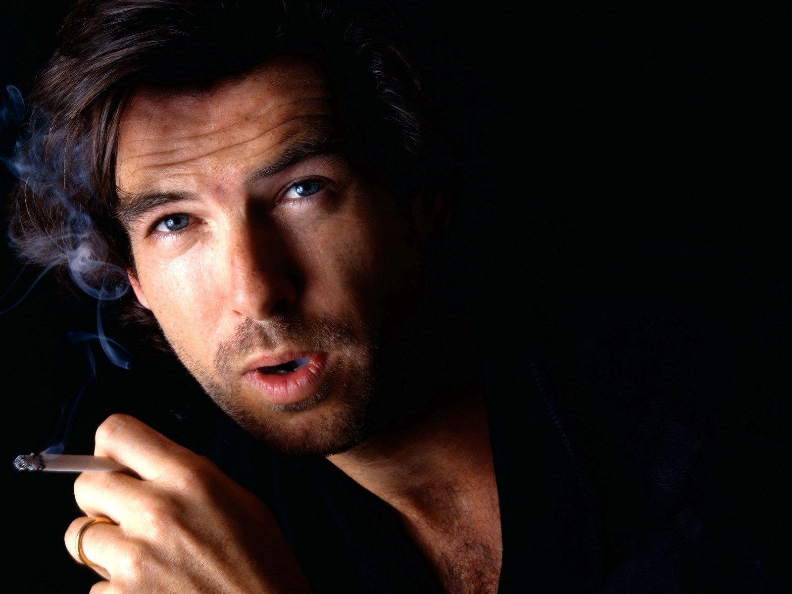 1600x1200 Pierce Brosnan Brosnan wallpaper