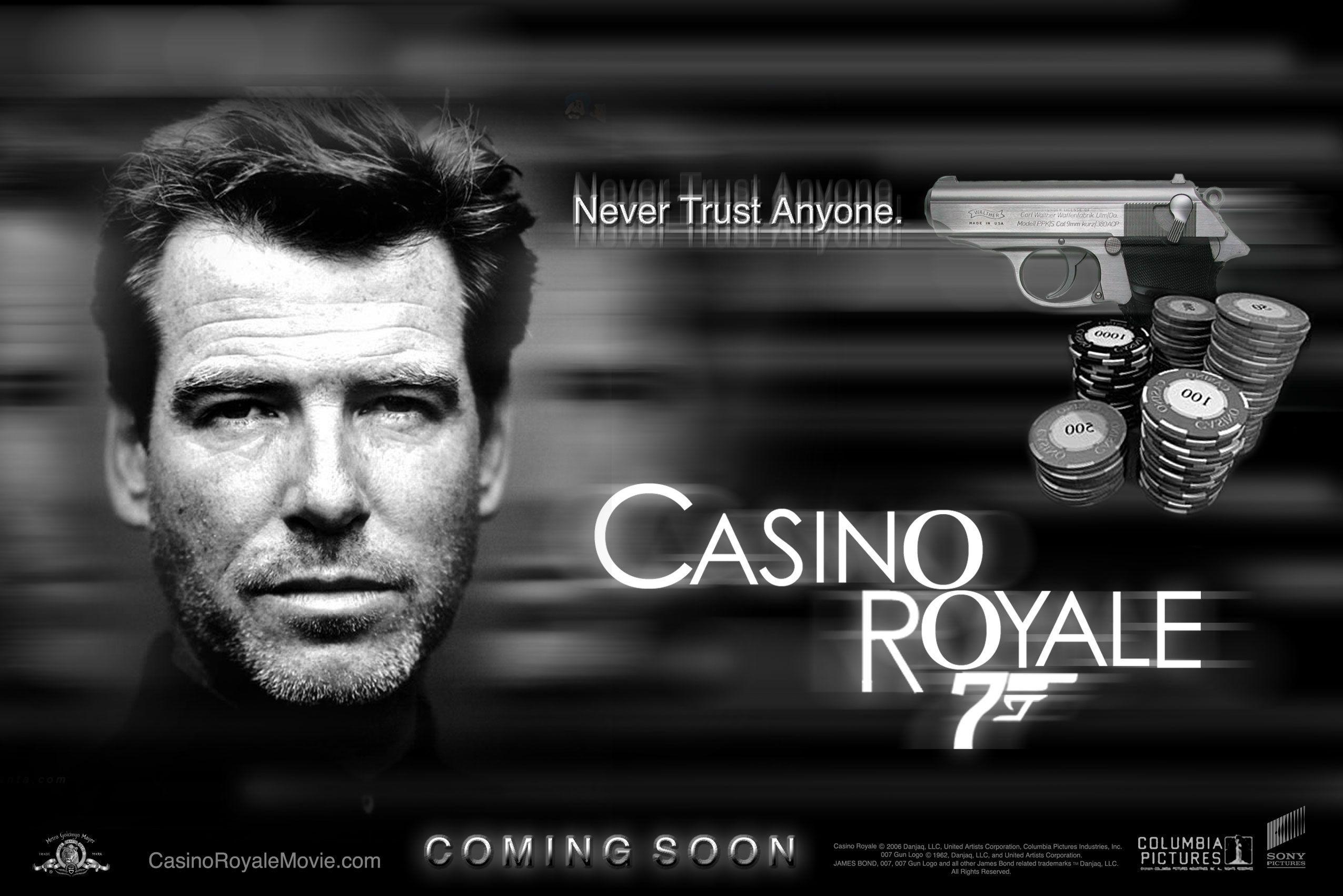 2551x1701 Pierce Brosnan Wallpaper