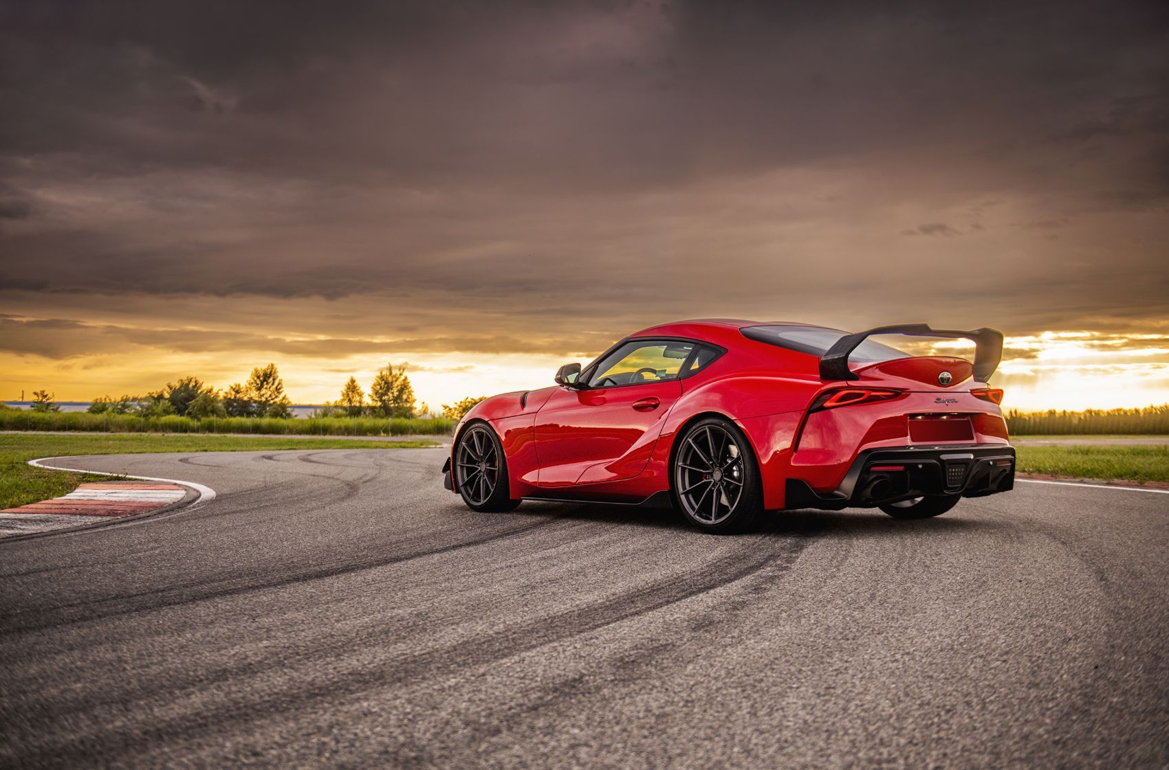 1700x1121 TOYOTA SUPRA