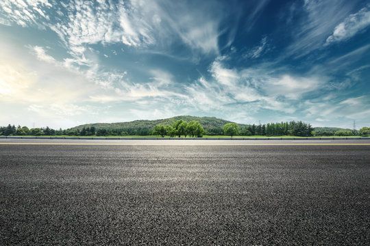 540x360 Road Side View Image