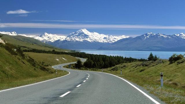640x360 Mountain Road Side View Wallpaper 2