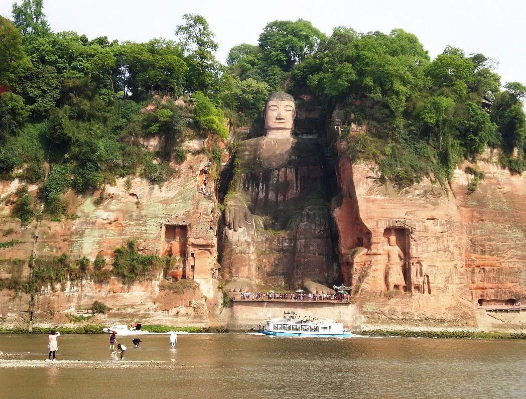 1048x795 Religious: Leshan Giant Budha China Seven Magic World Monument
