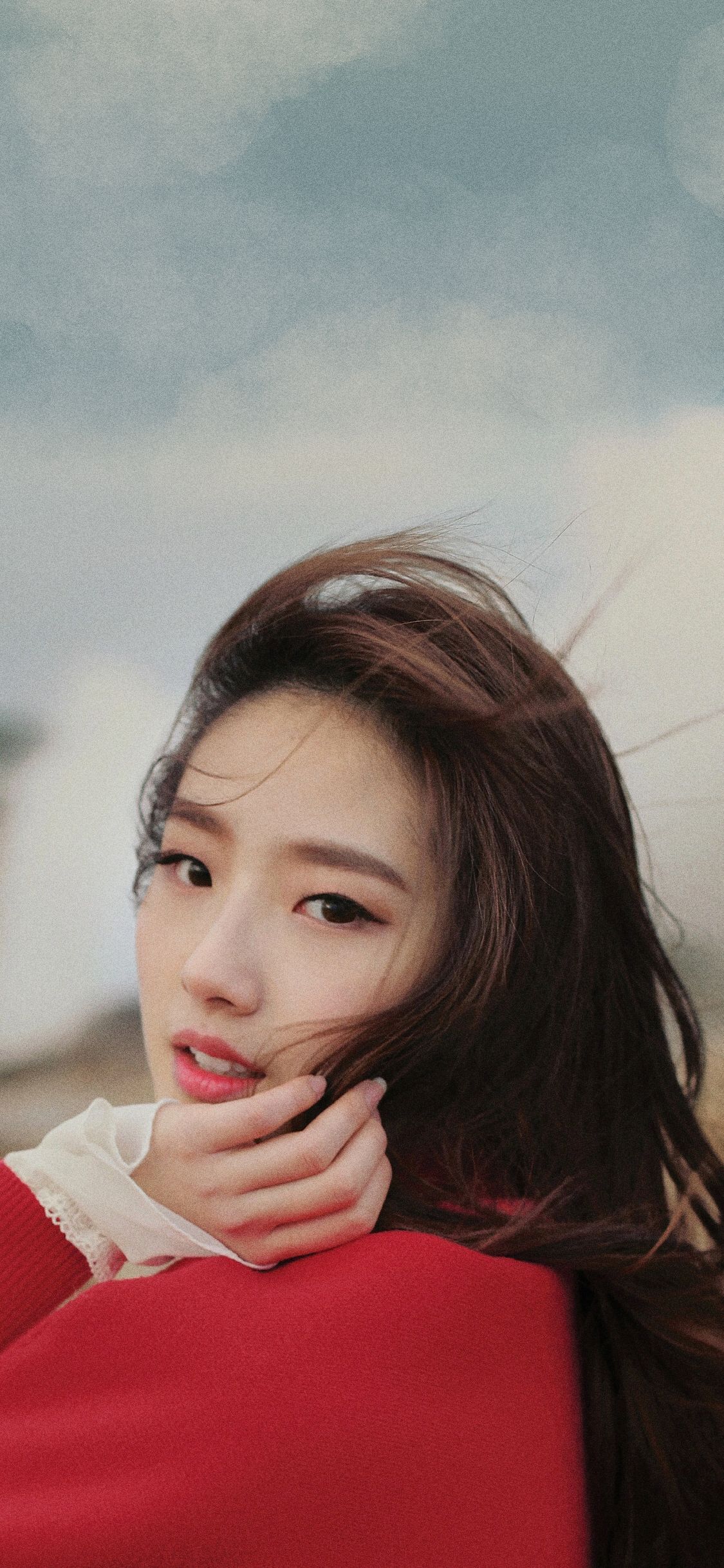 1125x2436 HaSeul Wallpaper