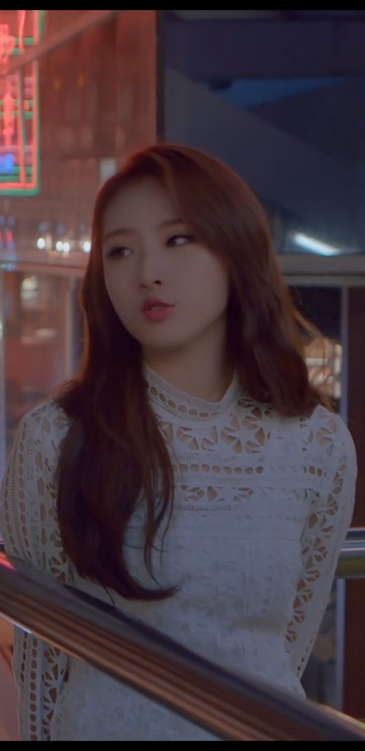 736x1512 Haseul Sonatine Wallpaper LOONA