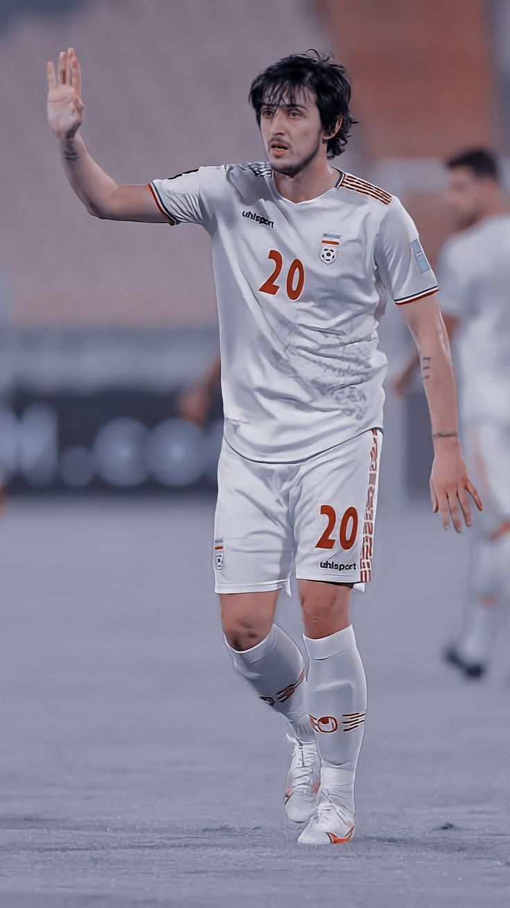 736x1309 Sardar Azmoun