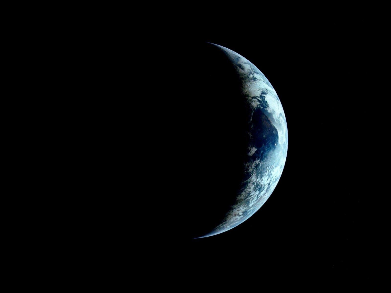 1600x1200 Free download Beautiful View of Day Night on Earth