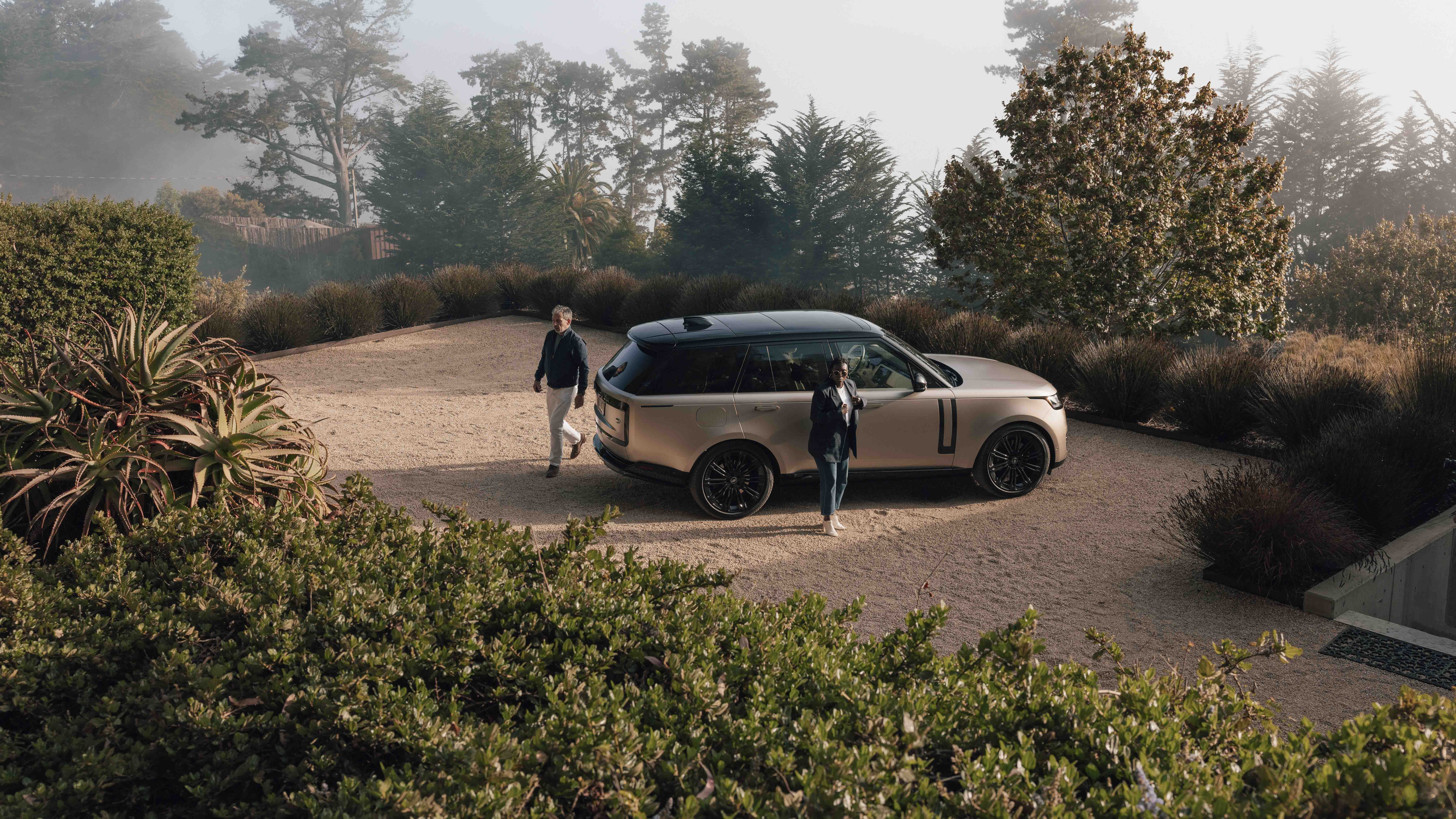 8069x4539 The New Range Rover is a Study