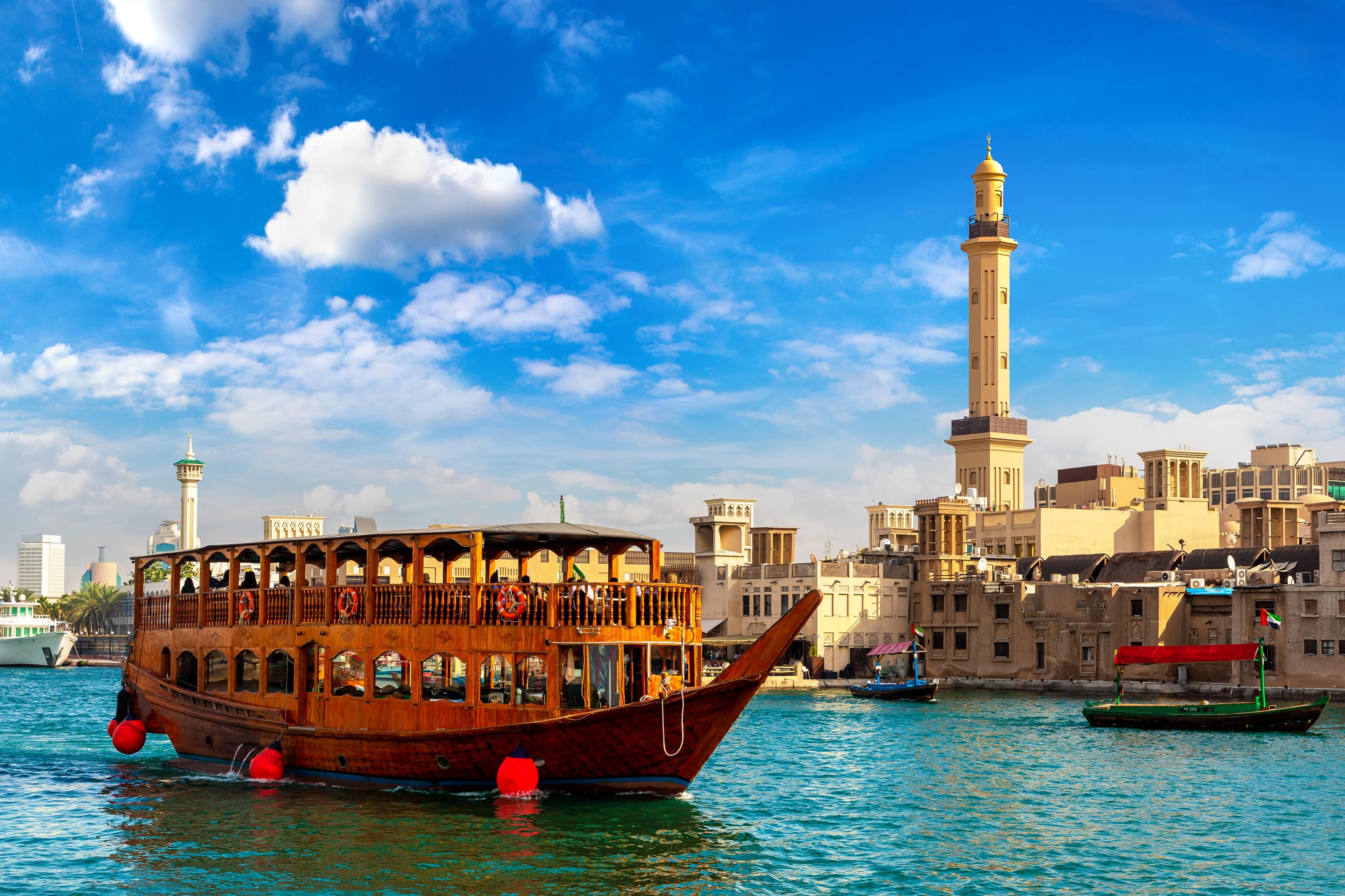 3500x2333 Al Wasl Dhow Dinner Cruise Dubai Marina