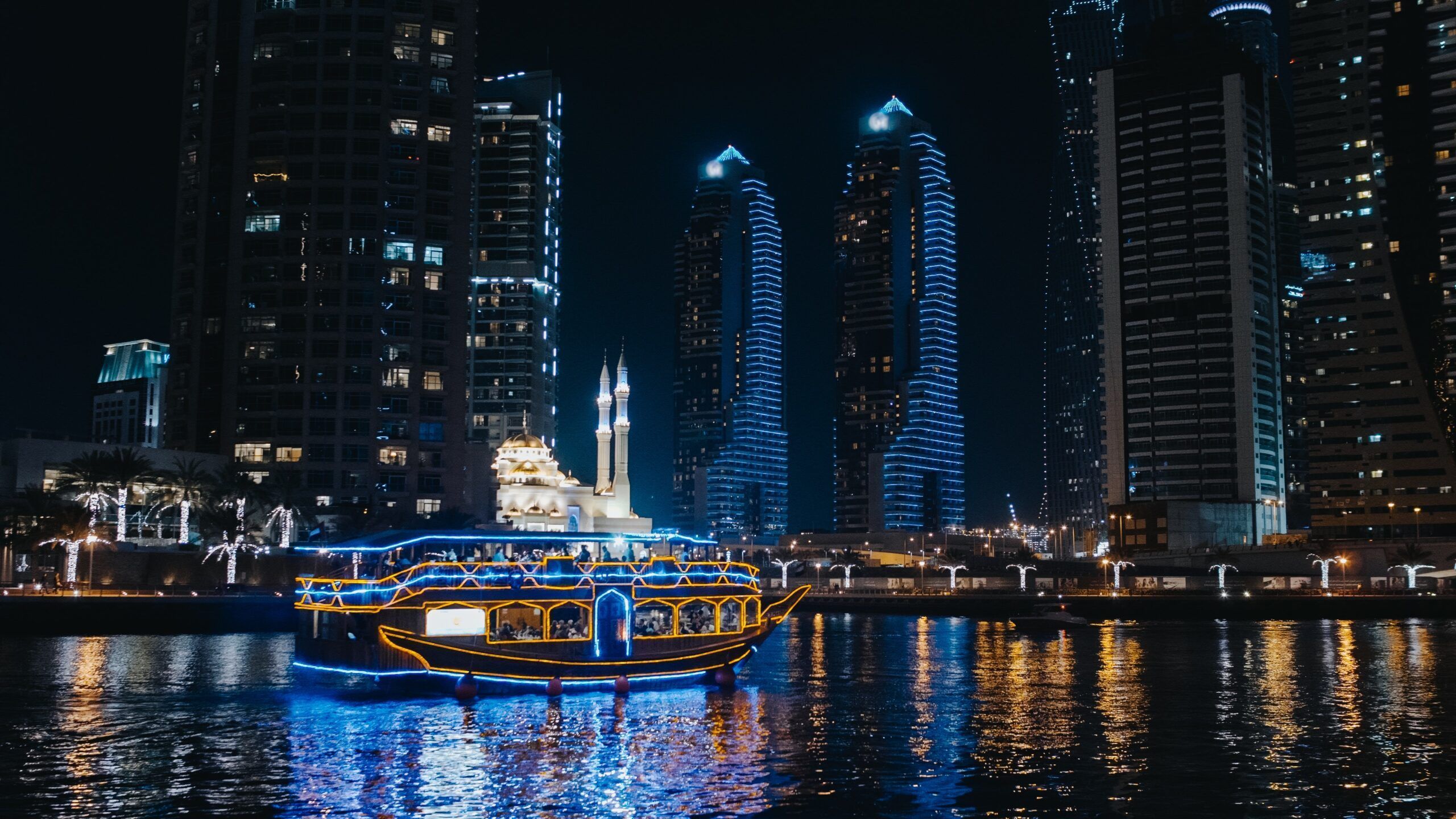 2560x1440 DHOW CRUISE CREEK