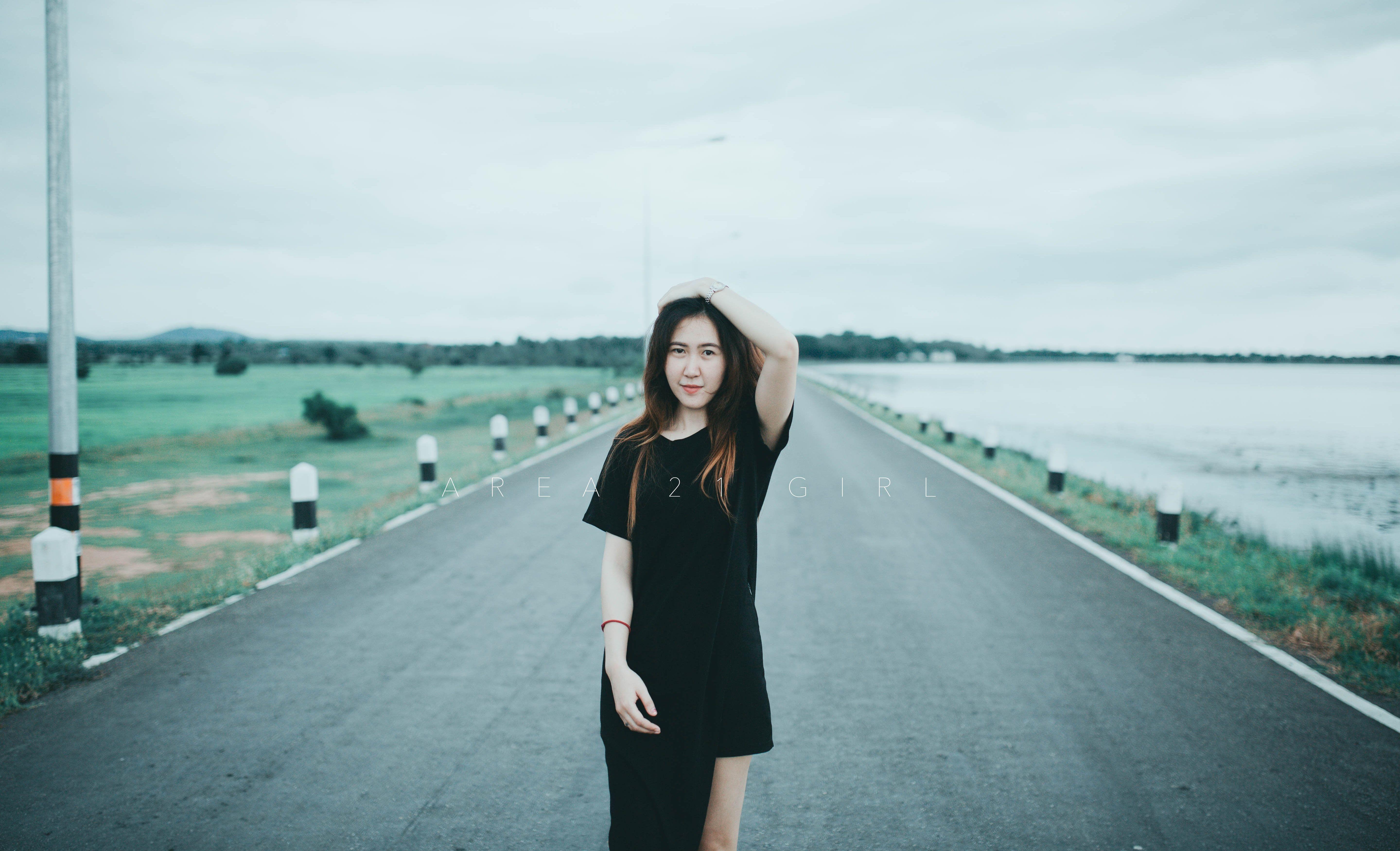 5760x3503 Free of girl, hipster