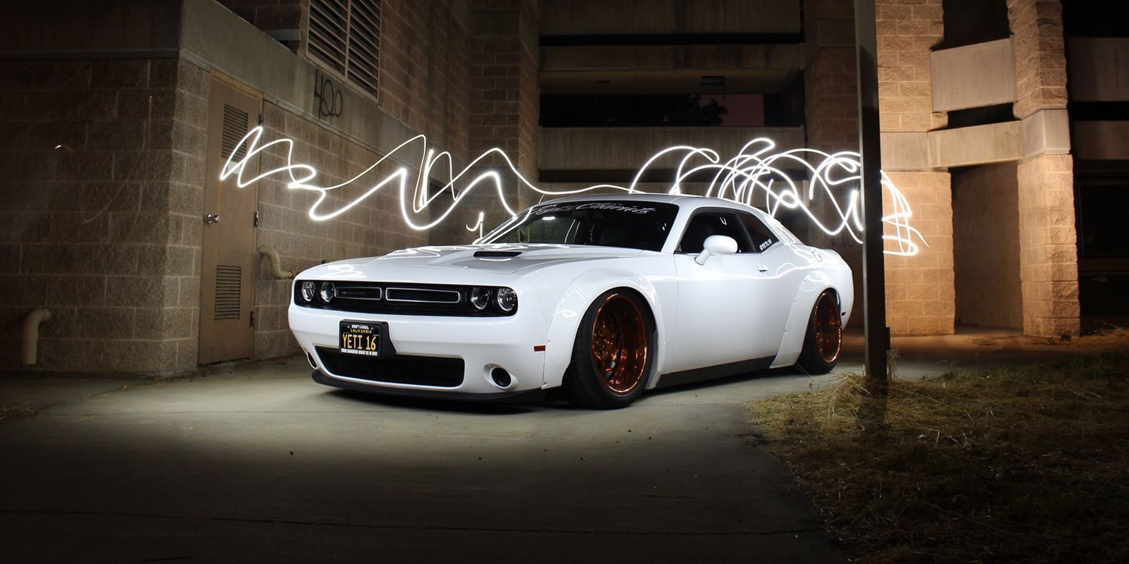 1600x800 Lowered Car