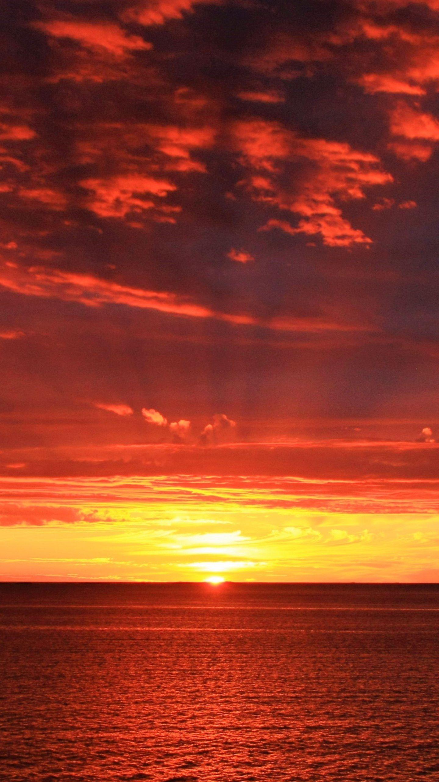 1440x2560 Download wallpaper 1440x2560 horizon, sunrise, sea, sun qhd