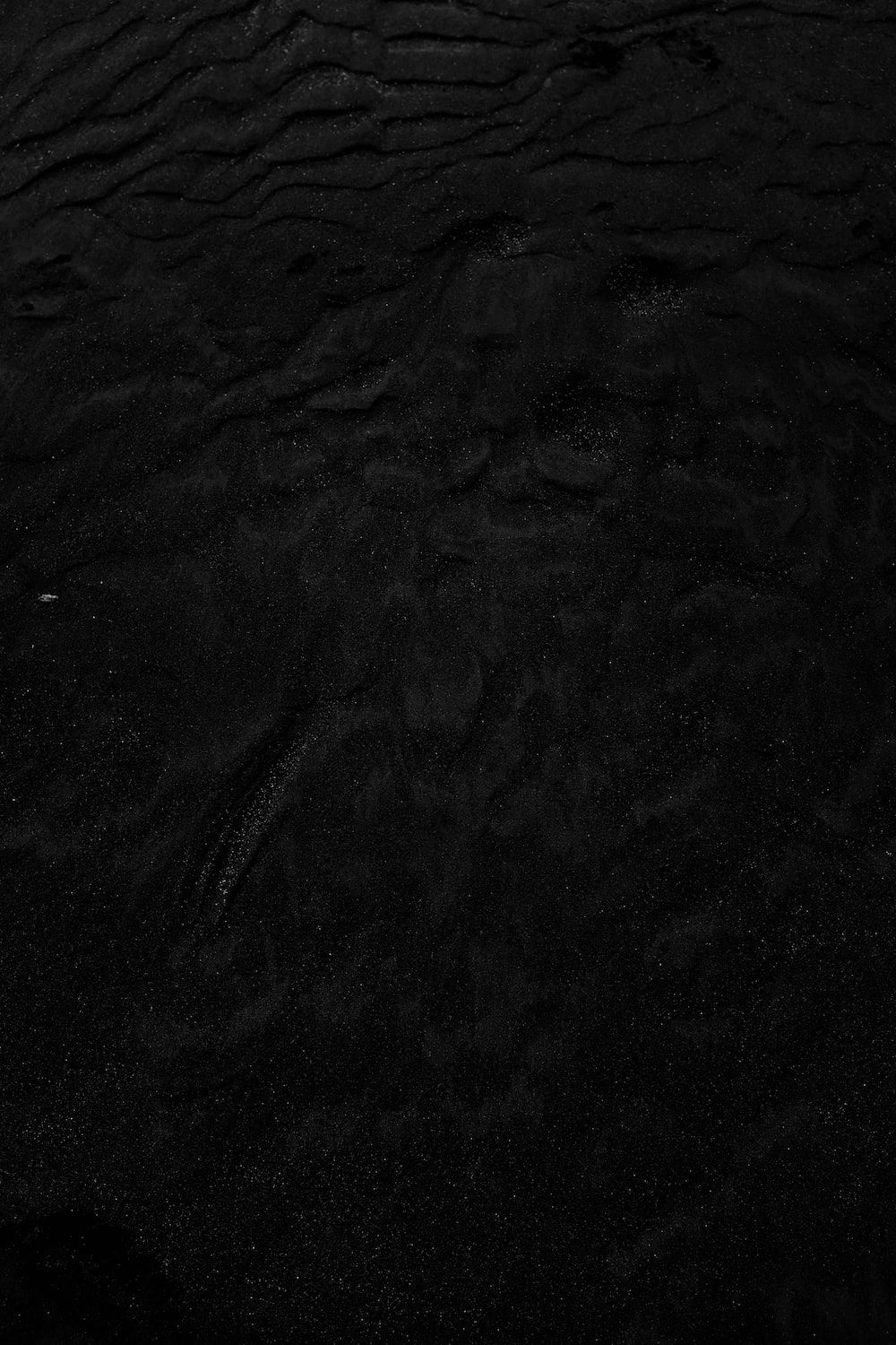 1000x1500 Dark Paper Wallpaper