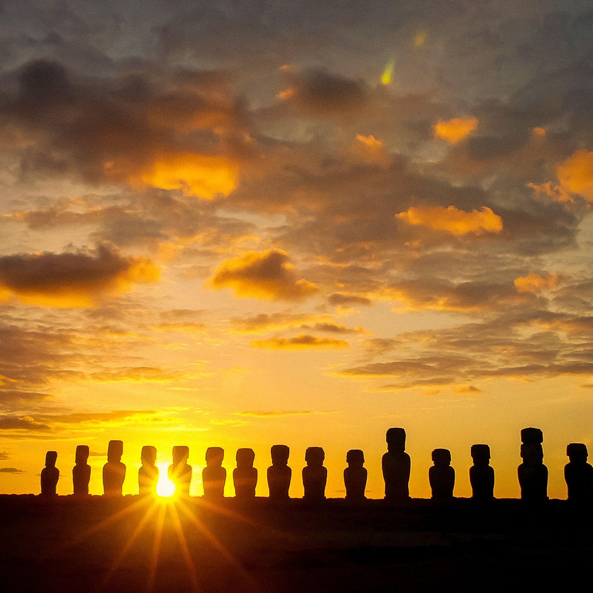 2048x2048 Sunrise in Easter Island. Beautiful Retina iPad Wallpaper