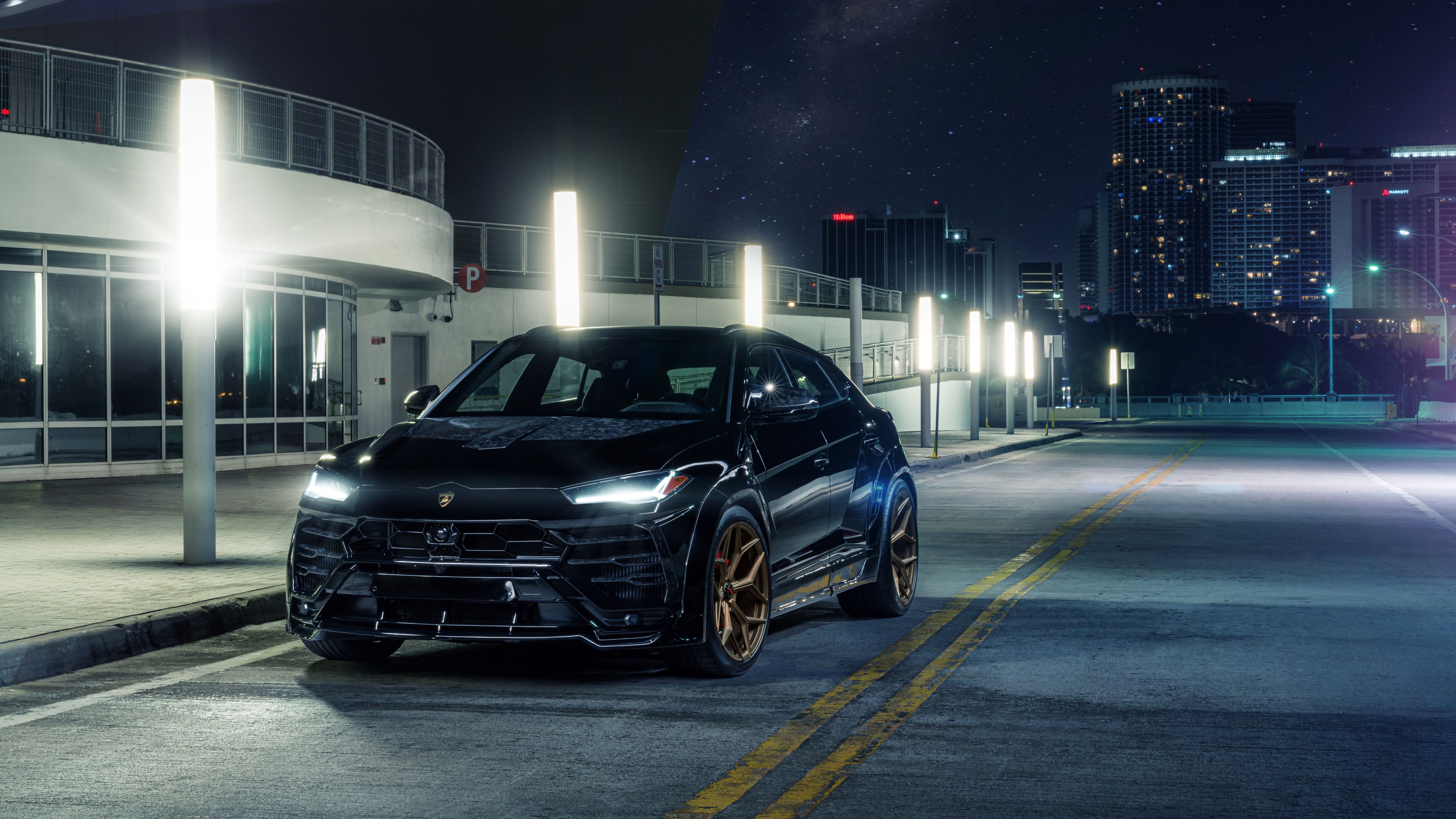 5120x2880 Lamborghini Urus Black Wallpaper
