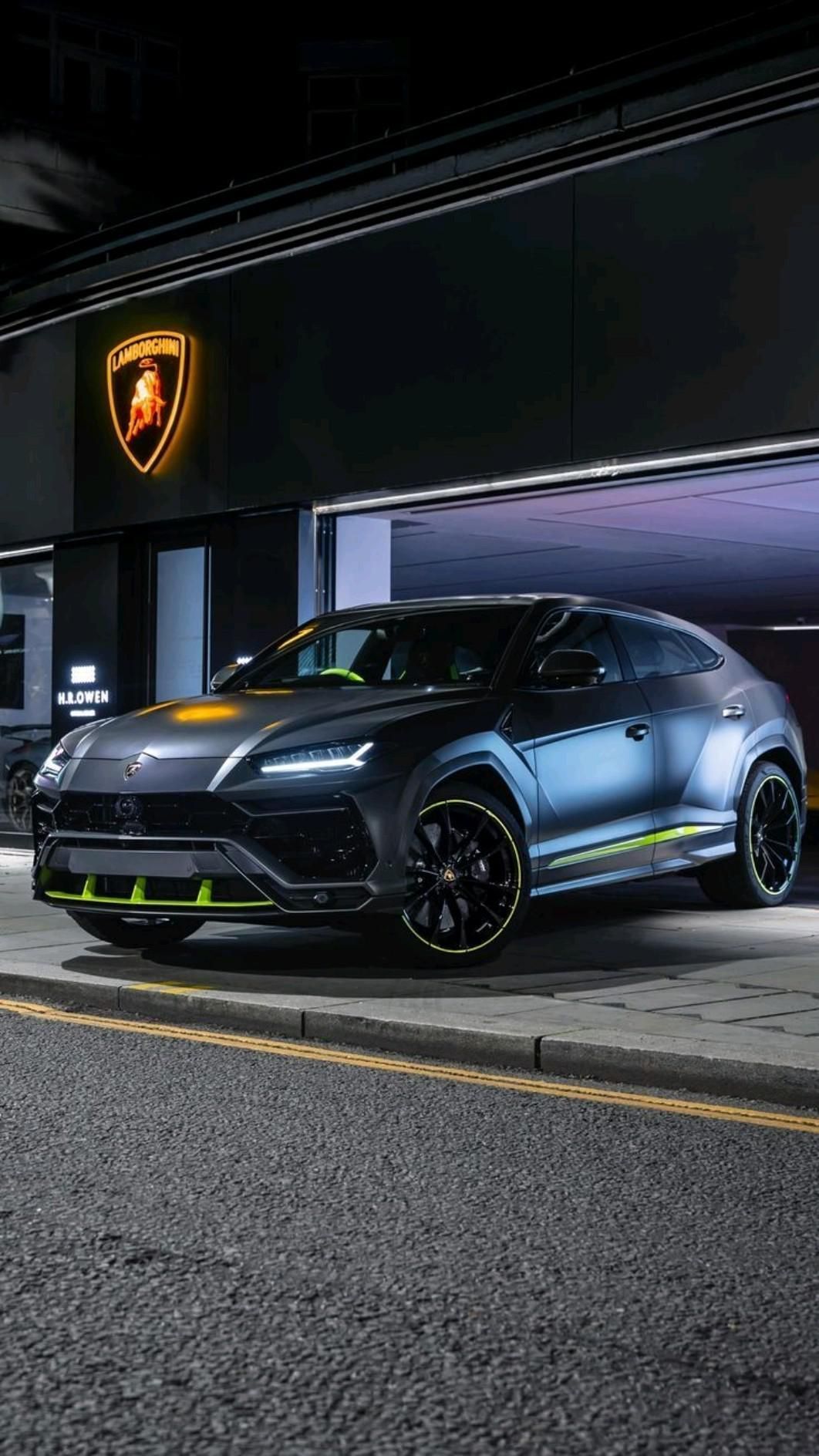 1062x1888 Lamborghini Urus